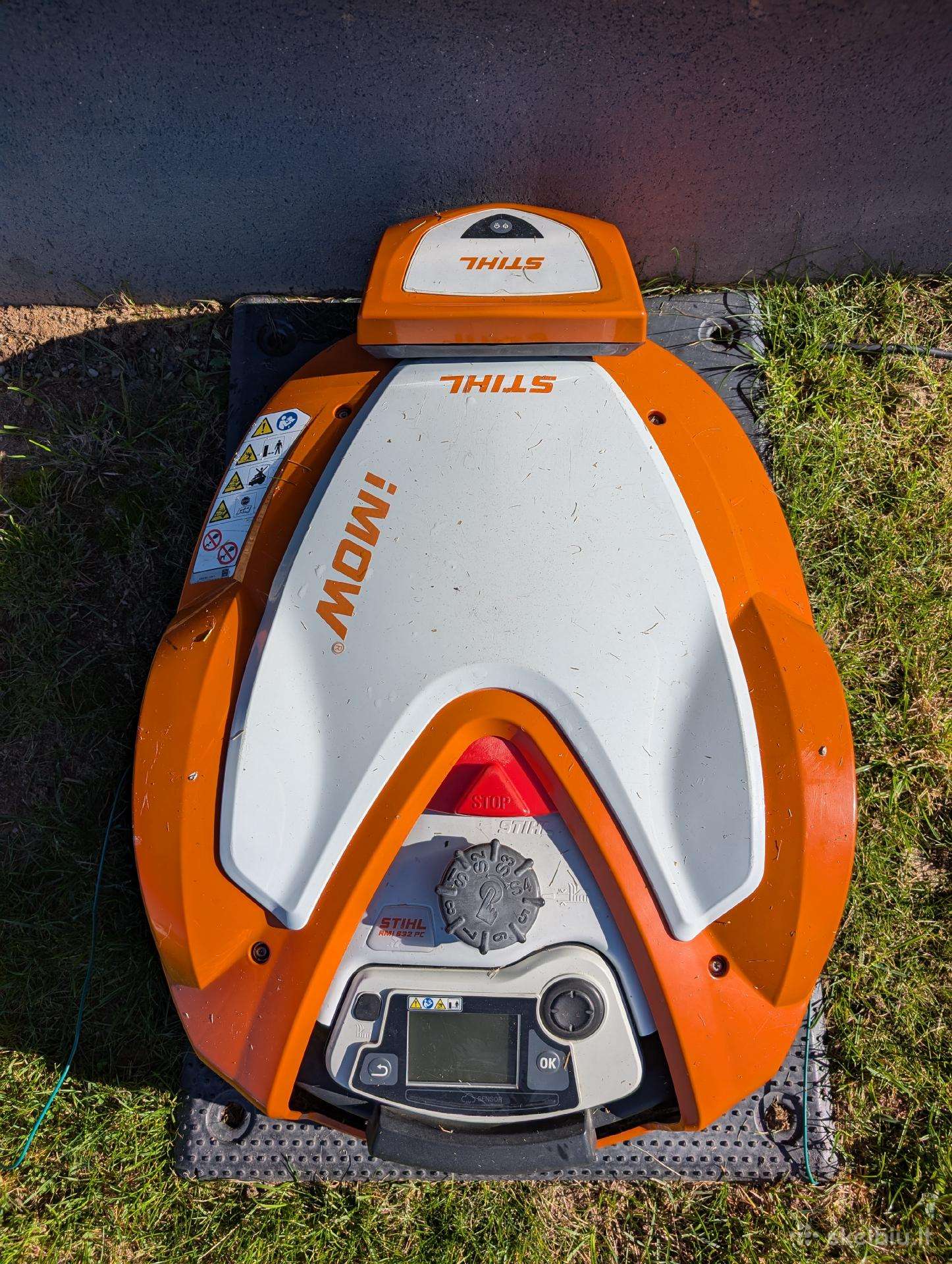 Vejos robotai Stihl Rmi 632pc ir Viking Mi632