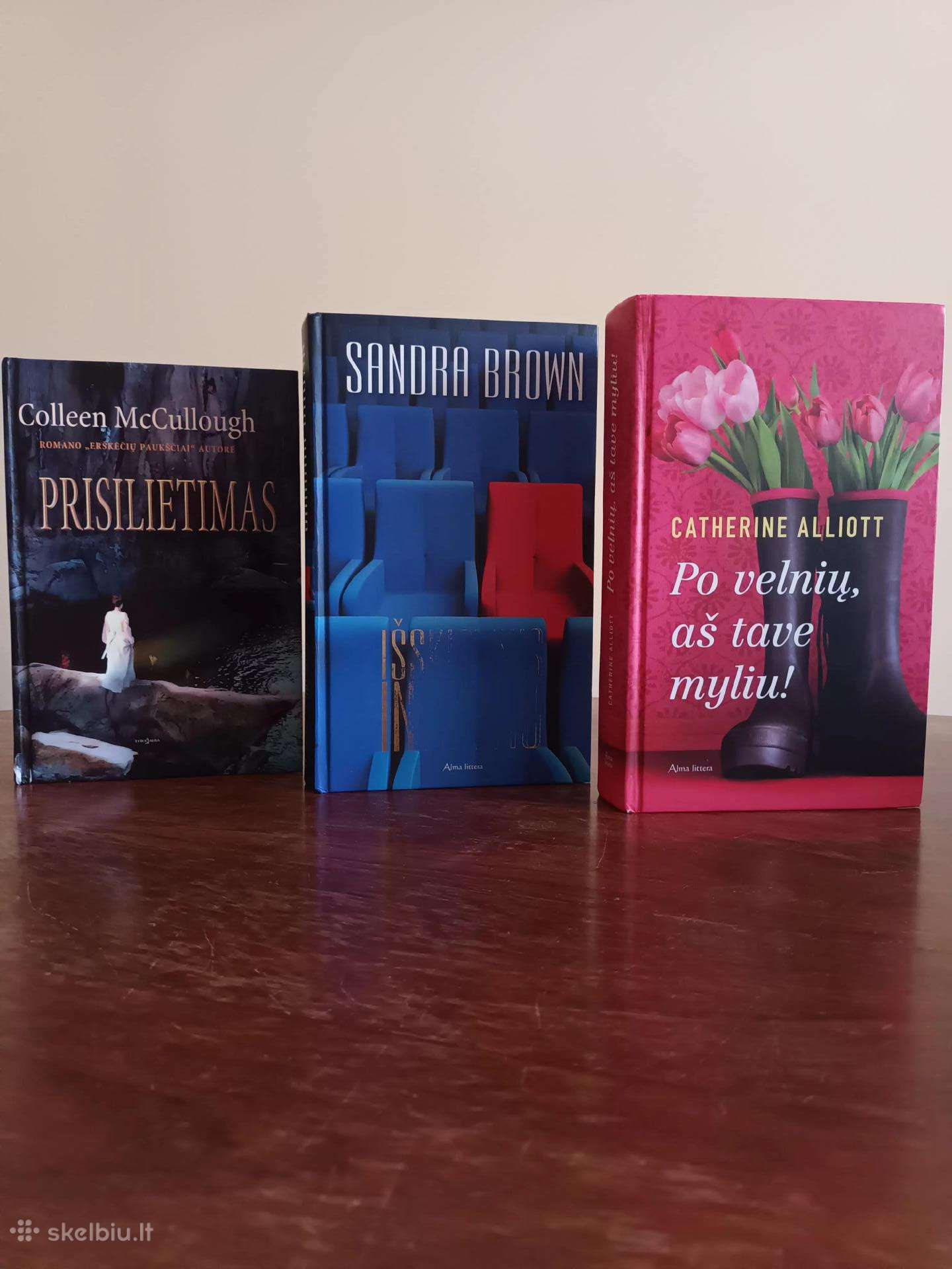 Naudotos knygos .