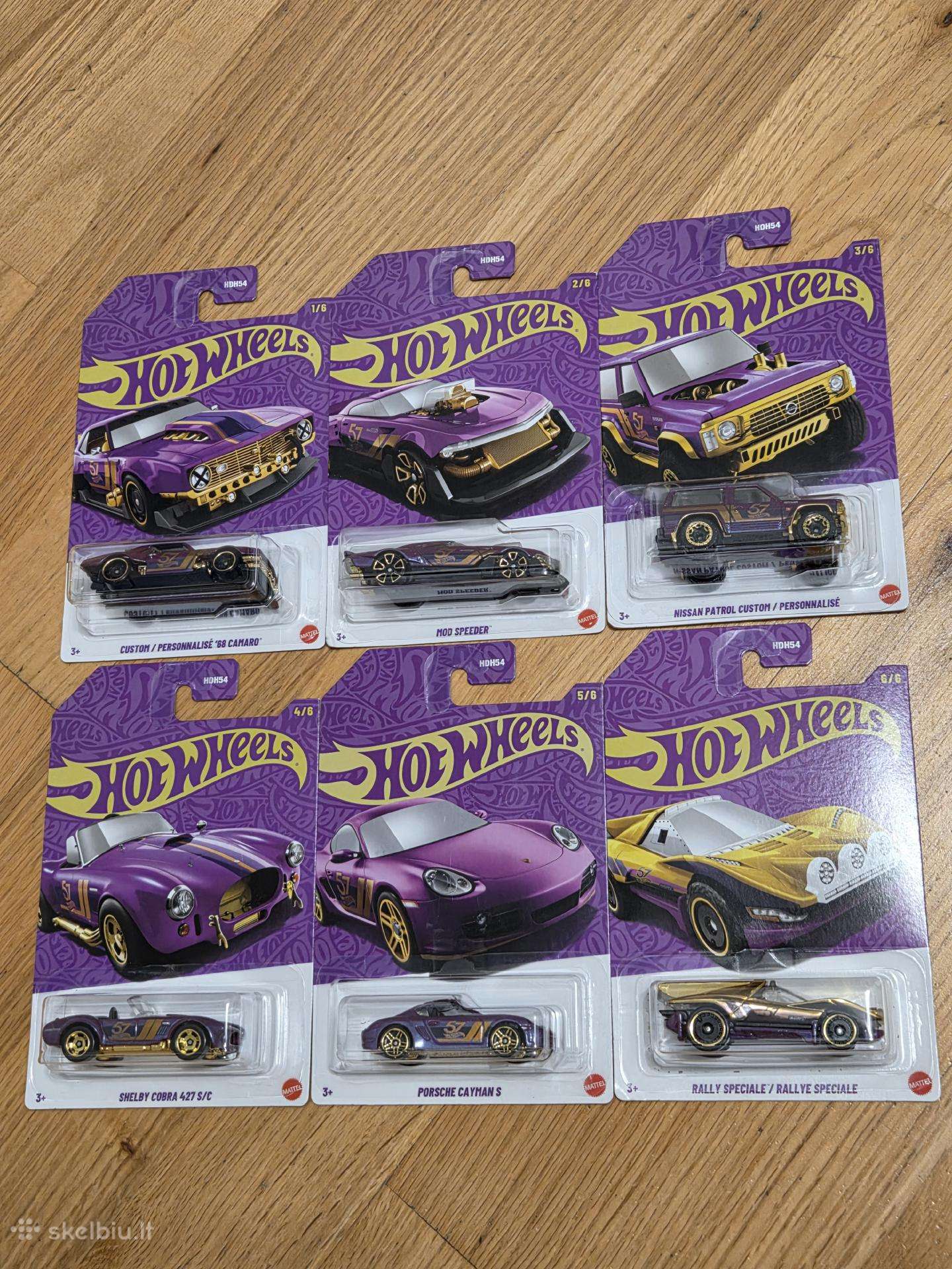 Hot Wheels 57th Anniversary Pearl & Chrome (Mix 2)
