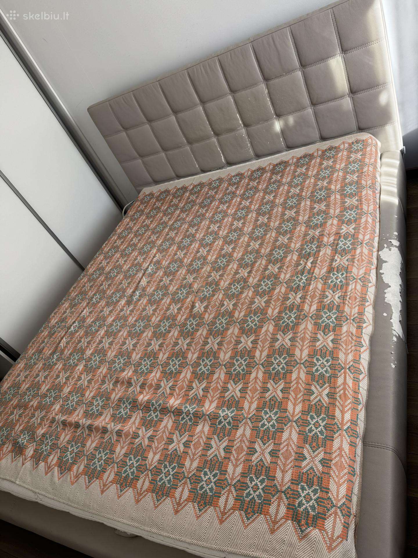 Dovanoju lovą su čiužiniu 160x200 Vilnius