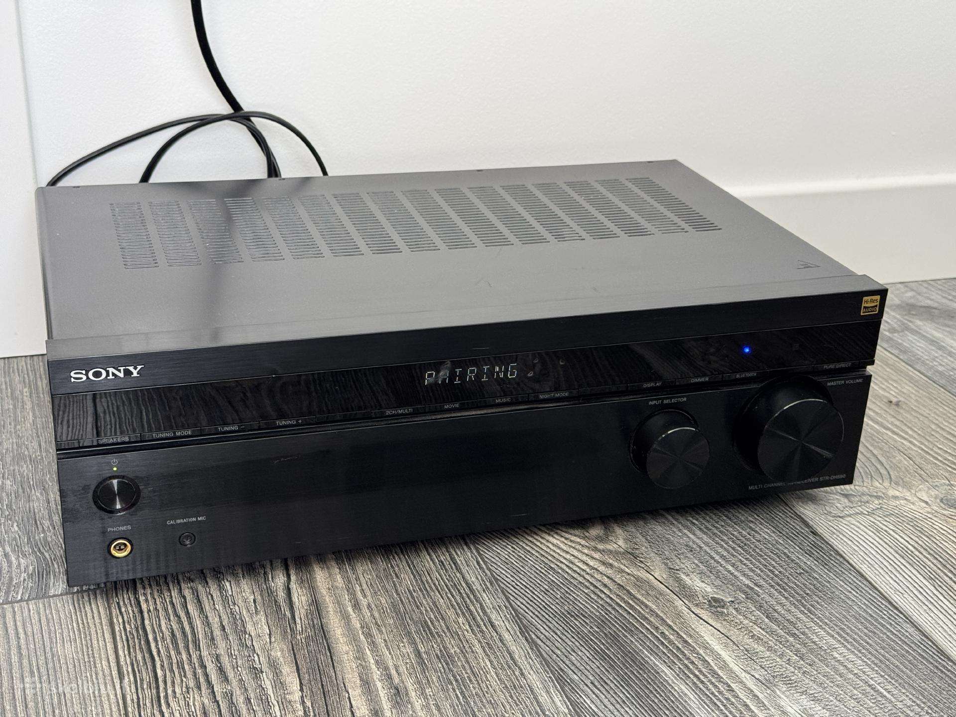 Sony stiprintuvas + dovana (kolonėlės)