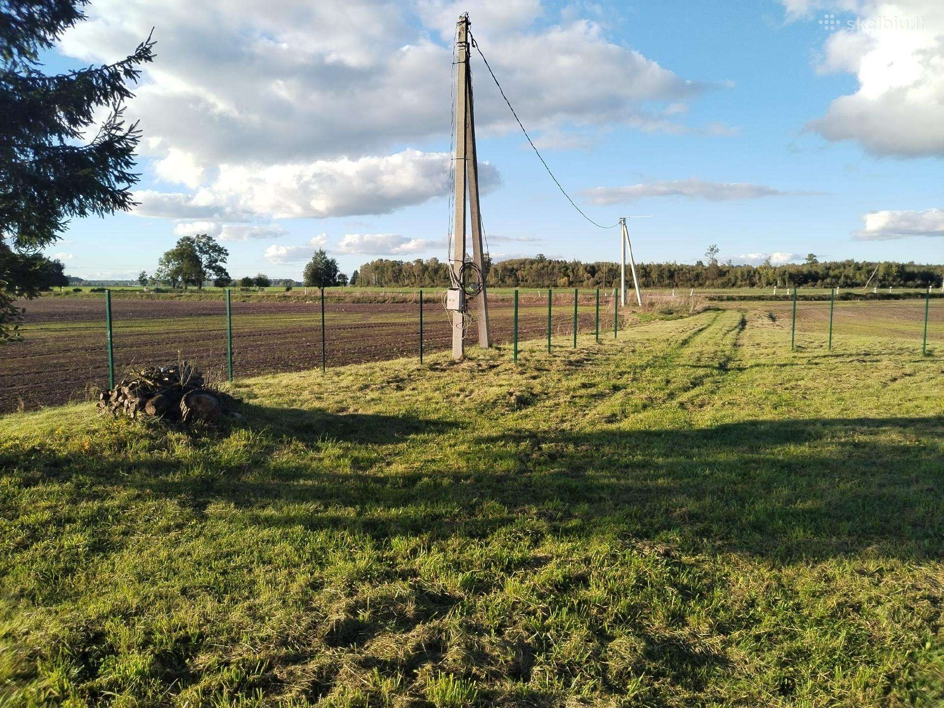 Parduodamas žemės sklypas-namų valda 0,14ha