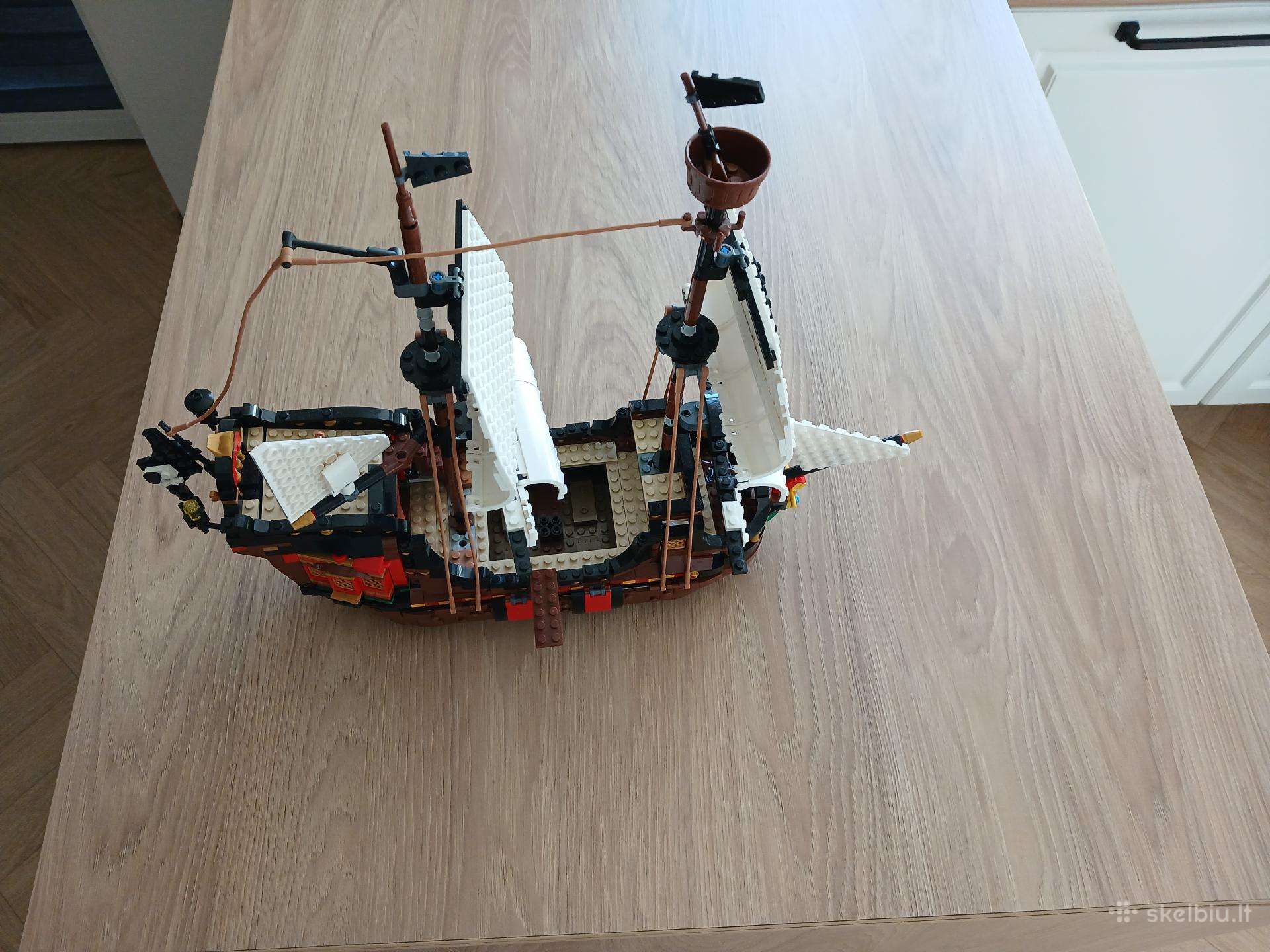 Parduodu Lego Creator 3in1 Piratų Laivo rinkinį.