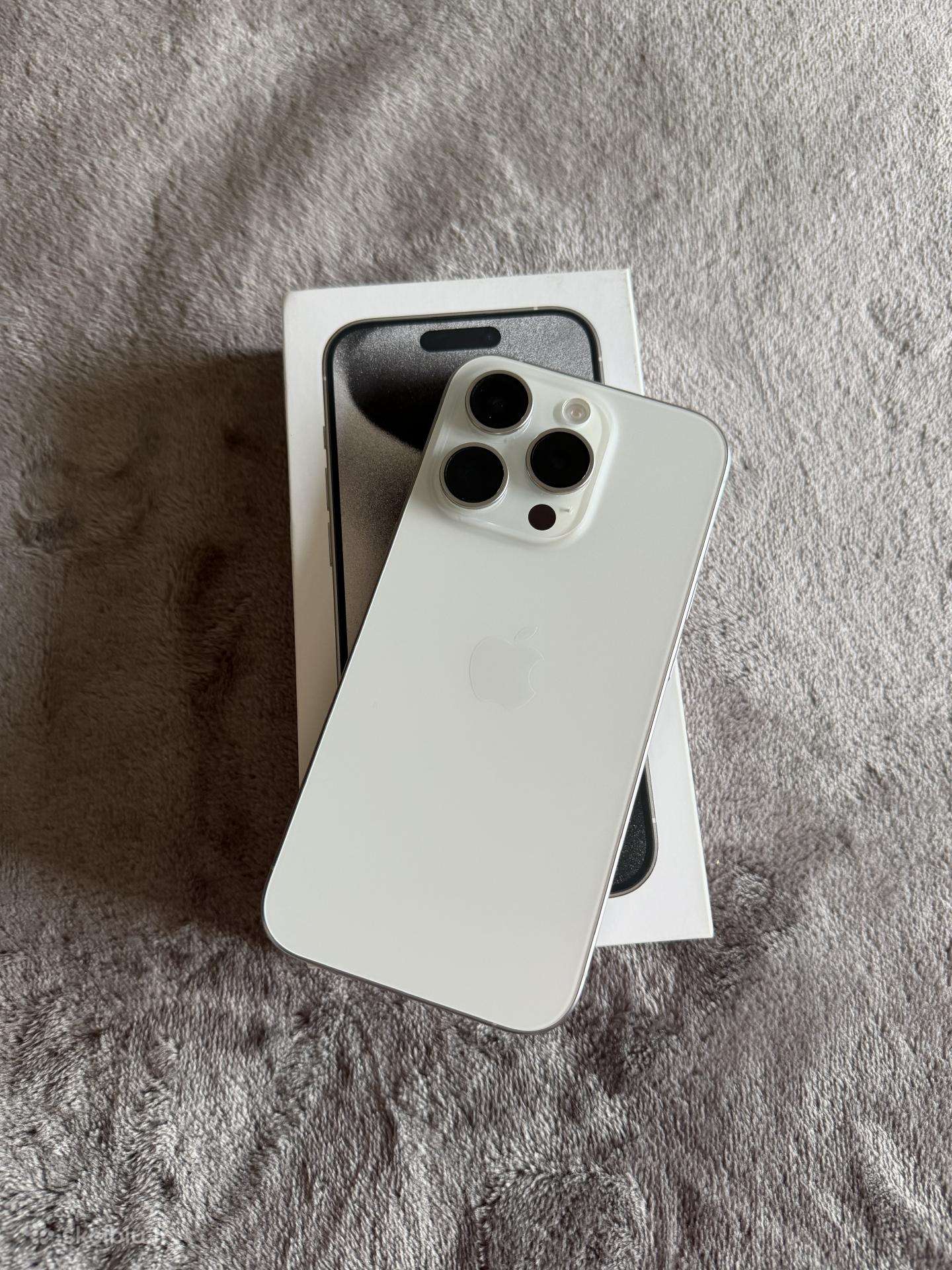 Parduodu iPhone 15 Pro, 256 GB, White Titanium