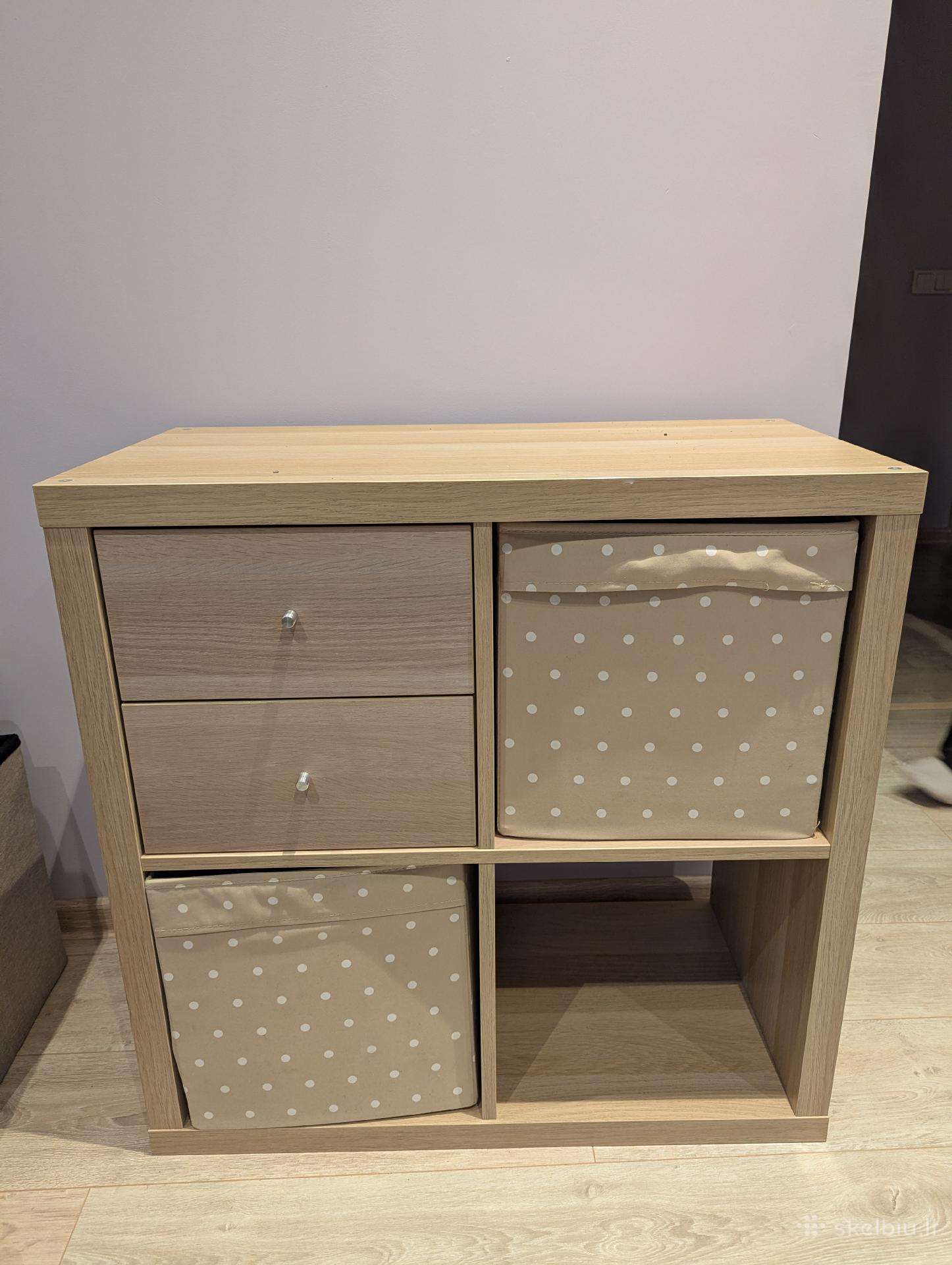 Ikea Kallax Spintelė su stalčias