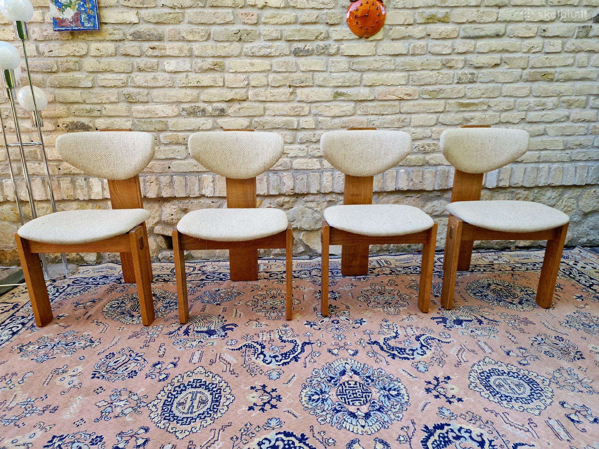 Vintažinės mid century ąžuolo masyvo kėdės