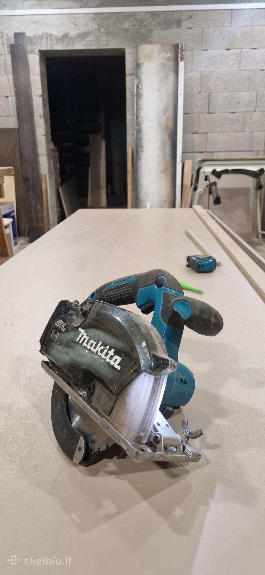 Makita metalo pjukla