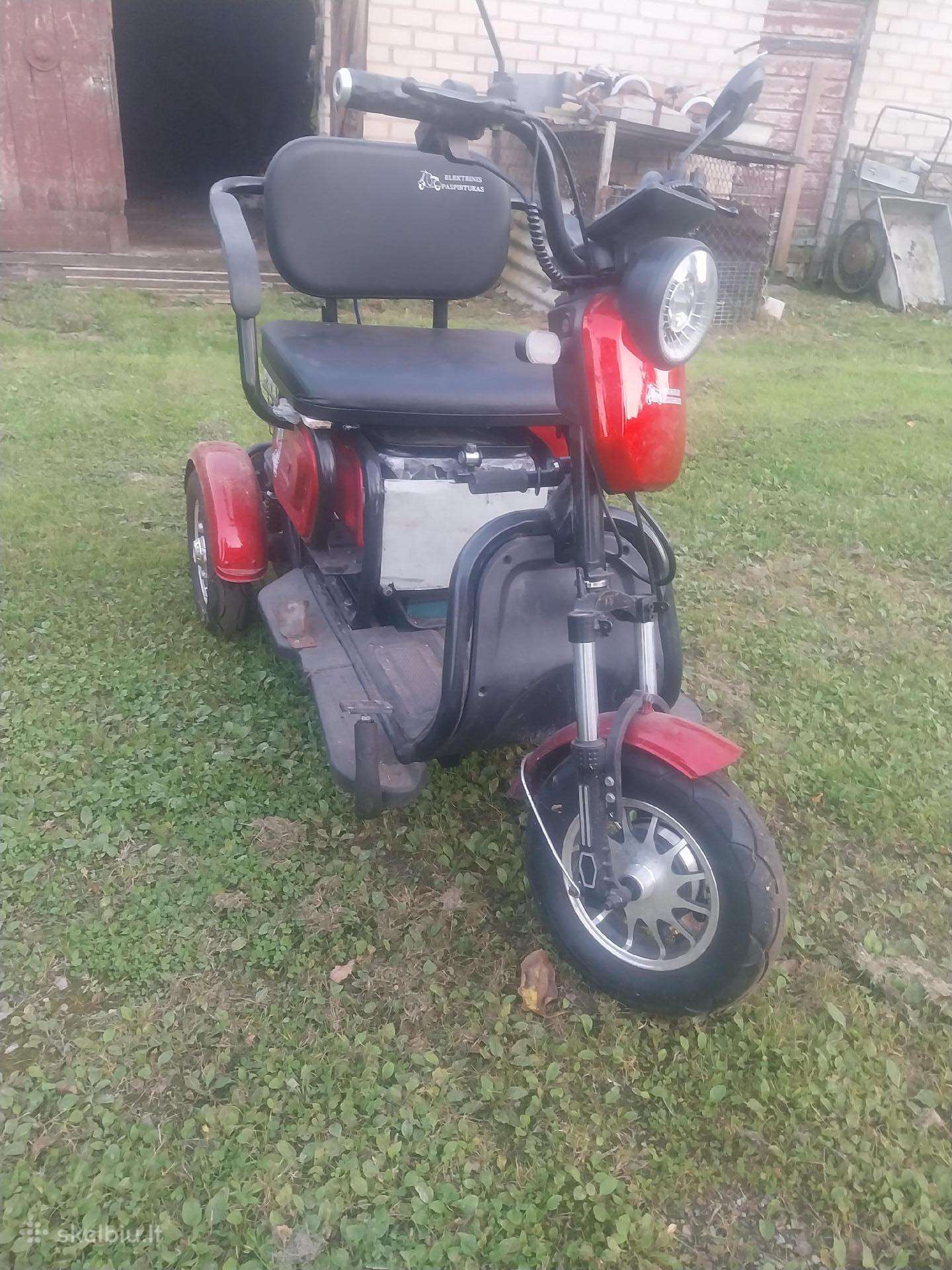 Parduodamas mažai naudotas elektrinis triratis