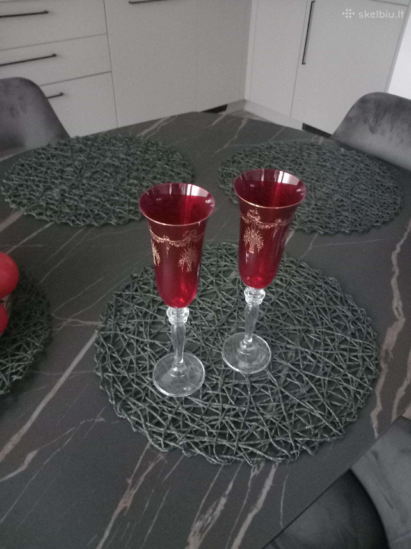 Dvi naujos labai gražios taurės