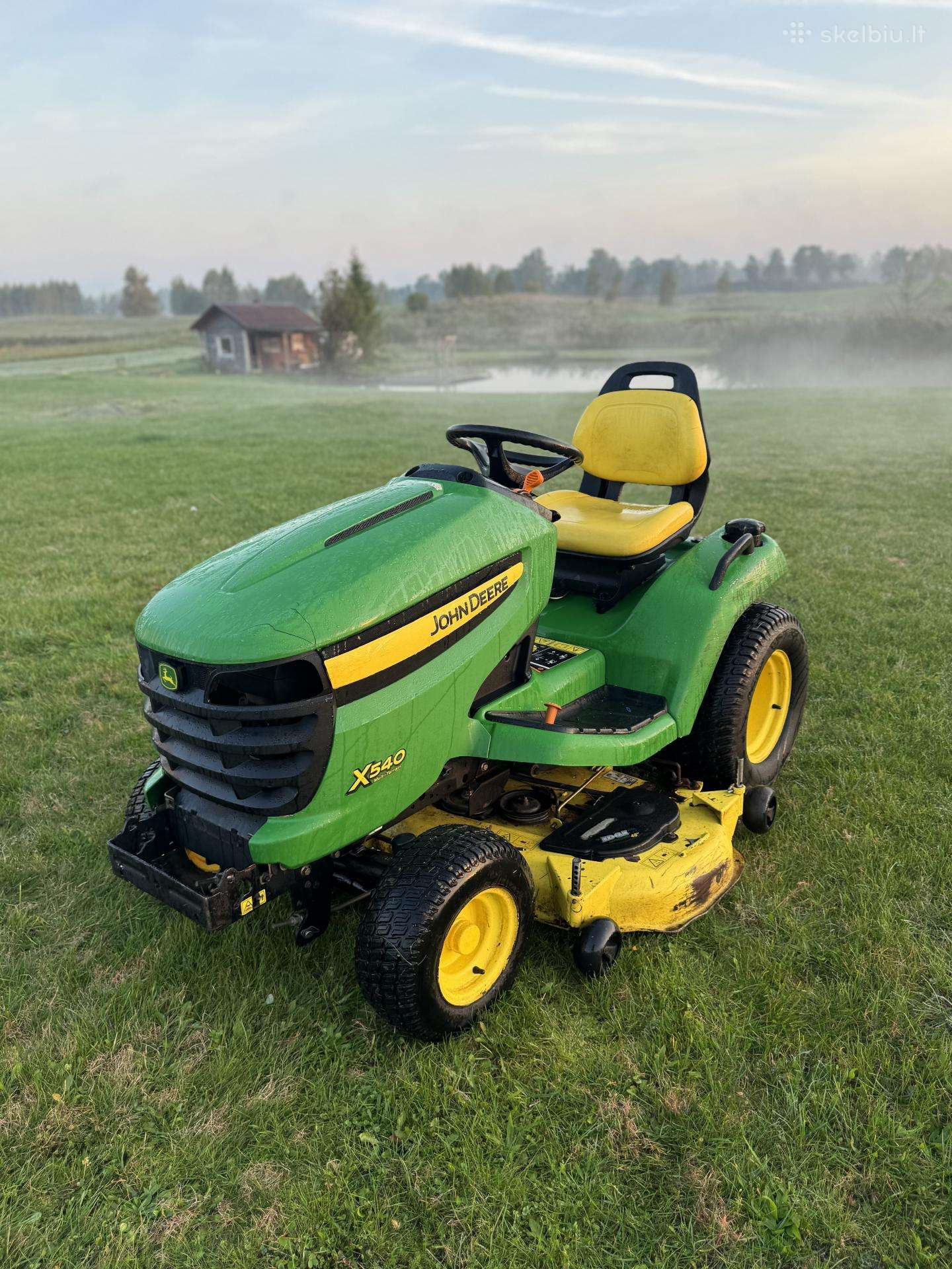 John Deere x540