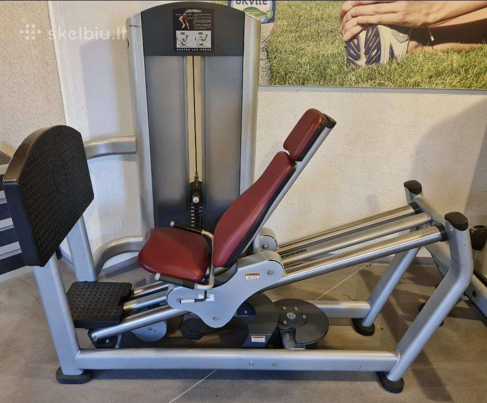 Life Fitness Signature Series leg press