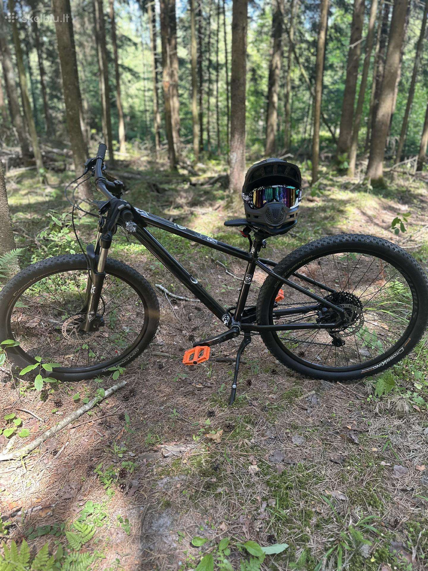 Specialized – 350 € / keitimas į BMX
