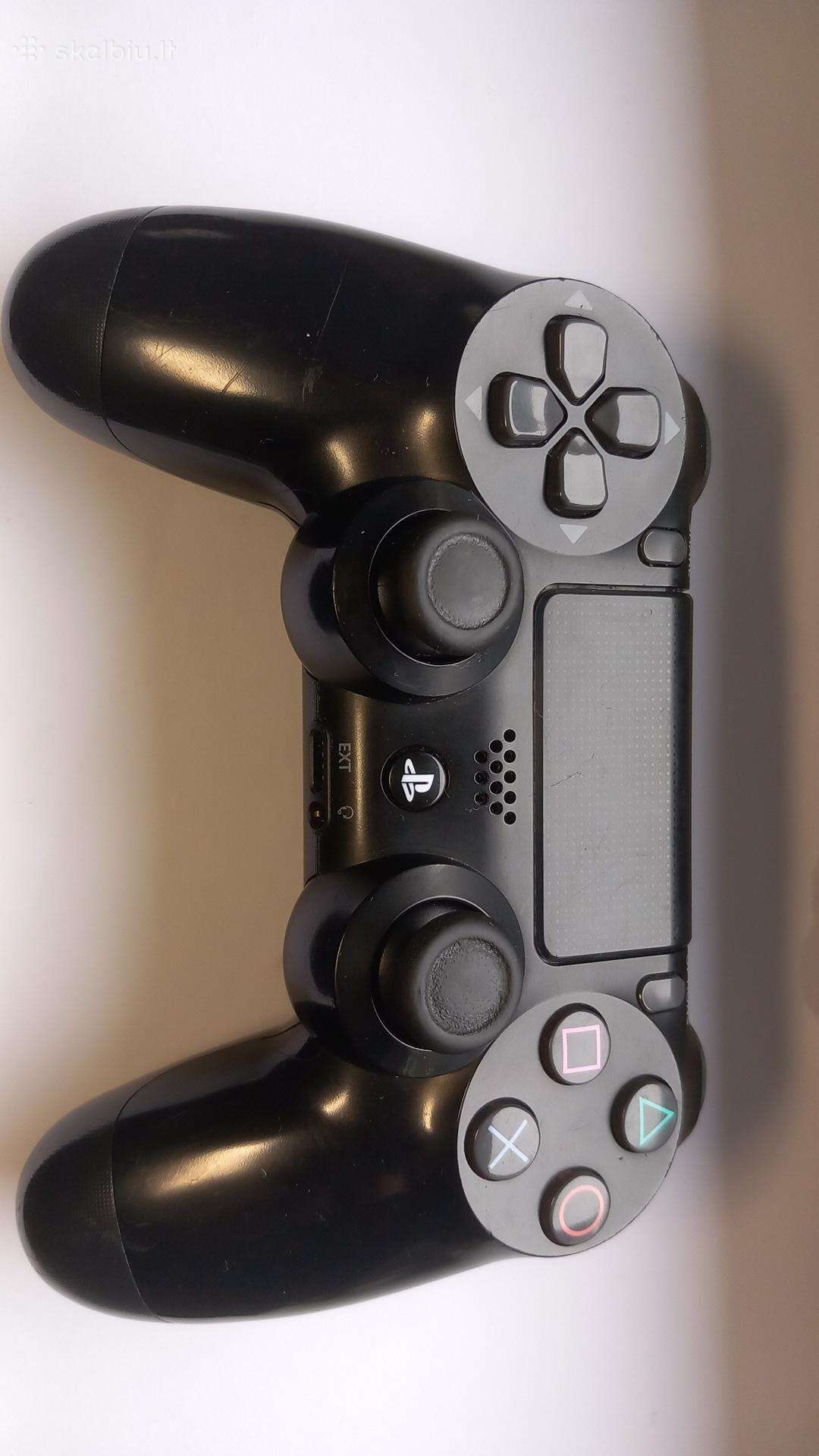 Playstation 4 (Ps4) žaidimų konsolė