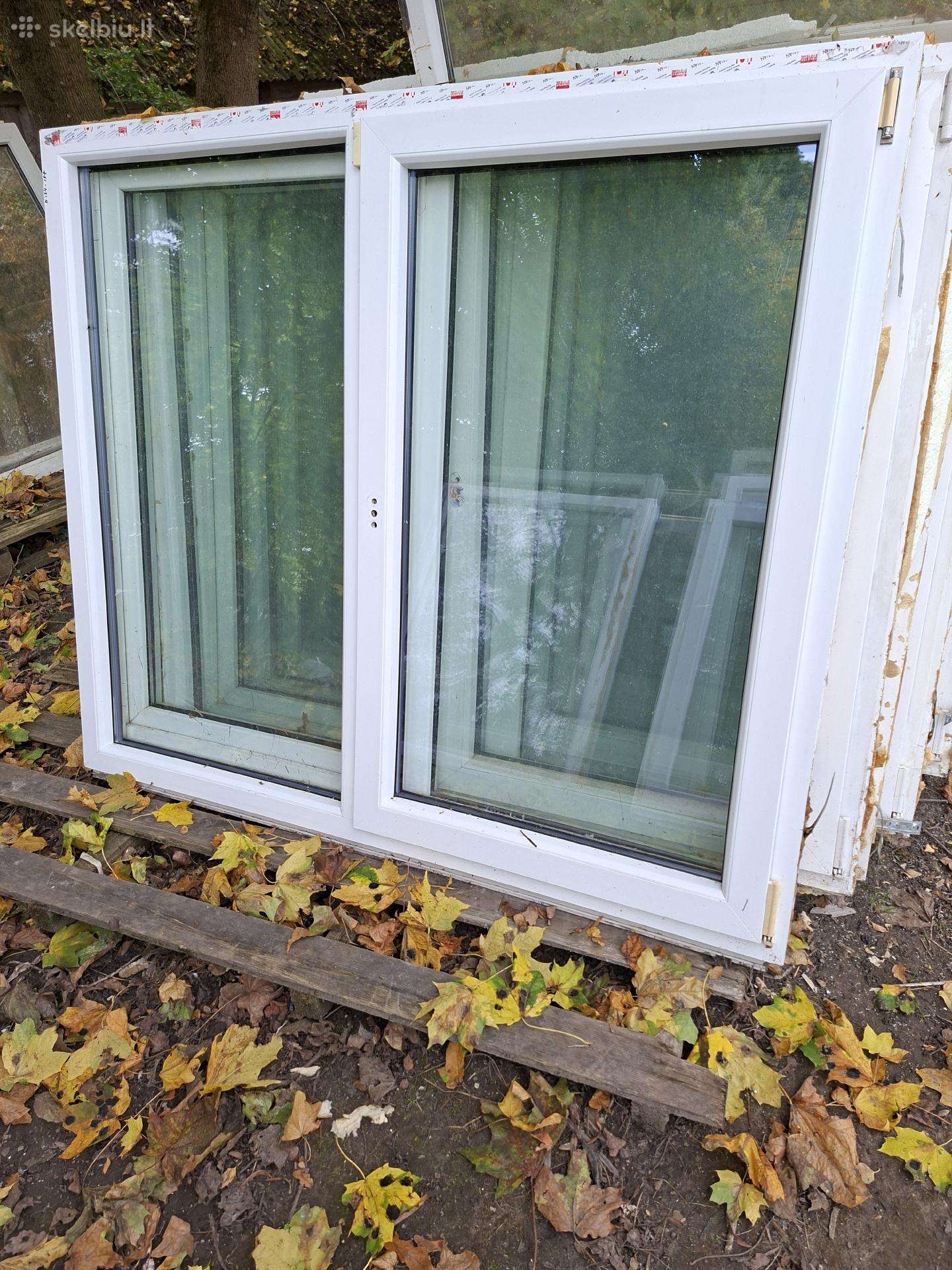 Naudoti plastikiniai langai