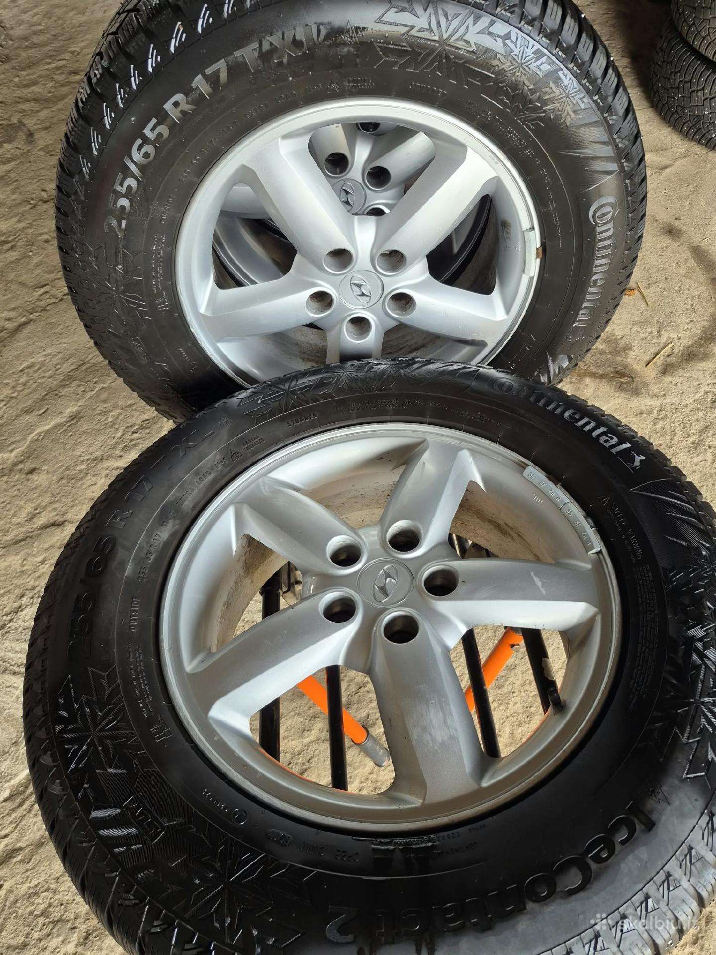 Hyundai santafee r17 diskai su padangom