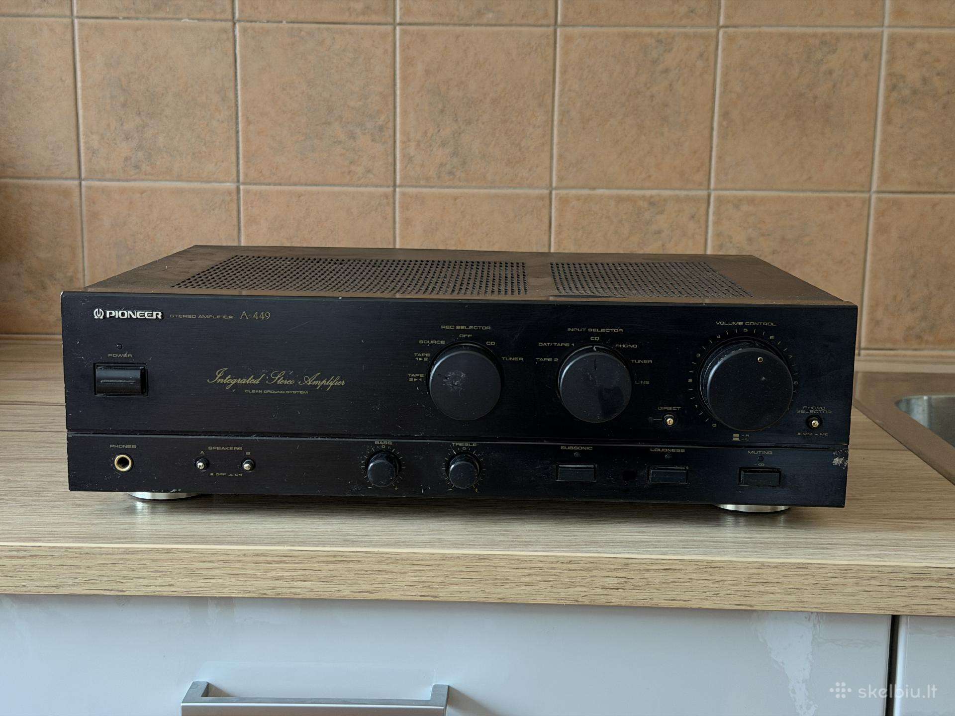 Pionieer A-449 stiprintuvas