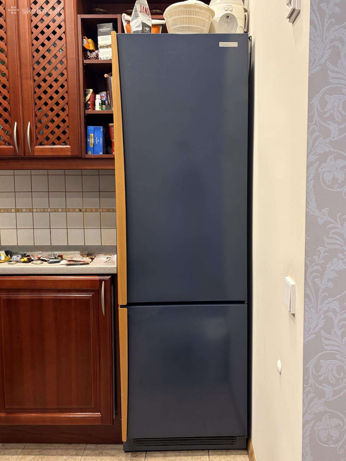 Parduodamas Electrolux šaldytuvas Er9096ba