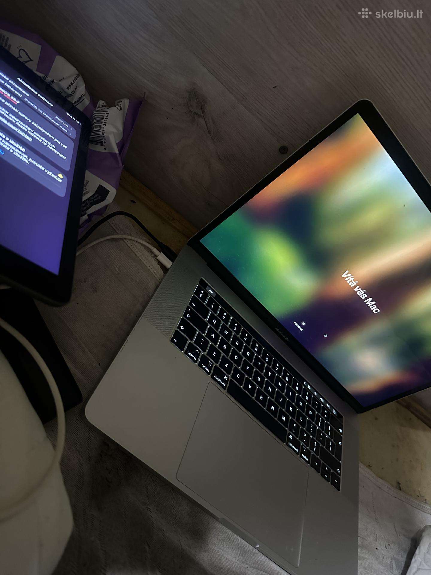 MacBook a1990 išmainysiu į Apple Watch Ultra 1
