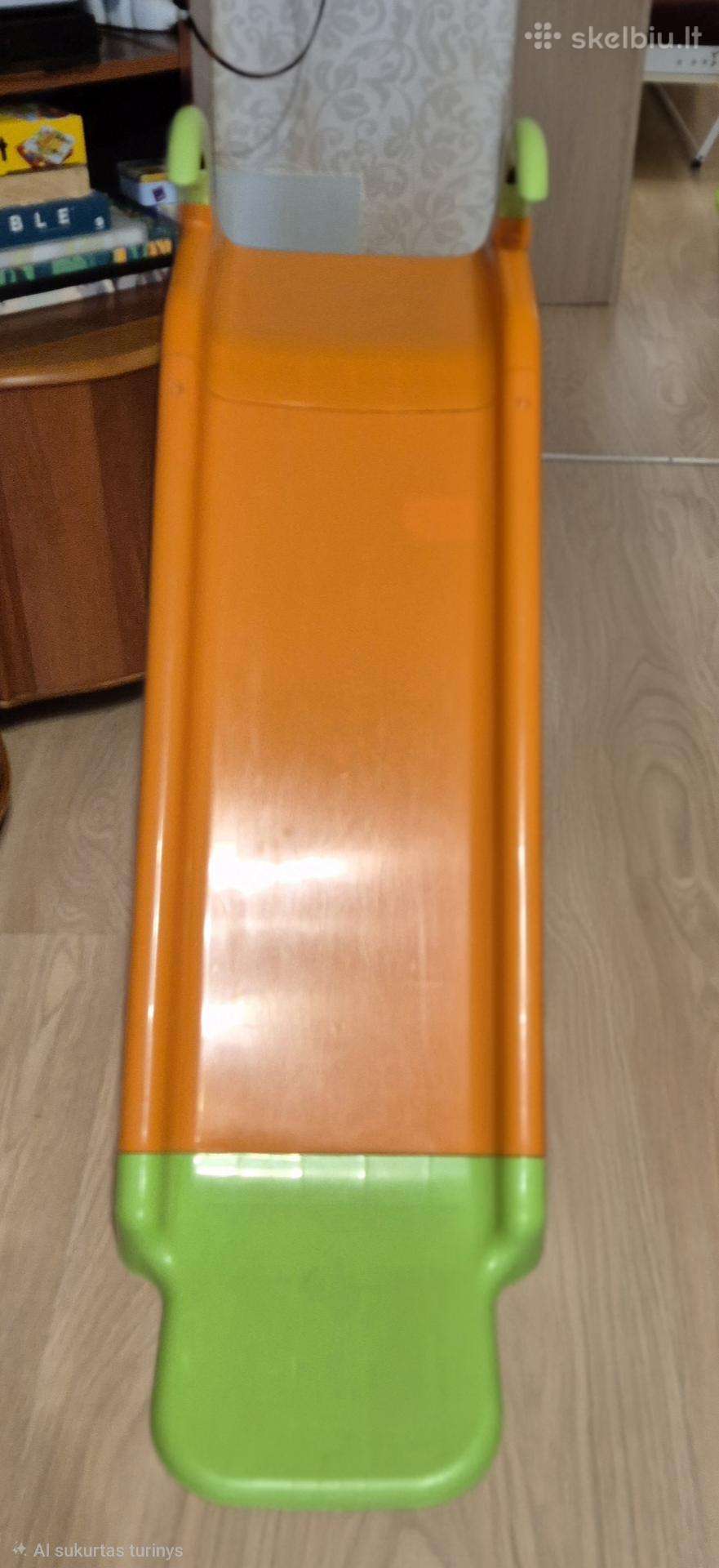 Plastmasinė čiuožykla, Vilniuje