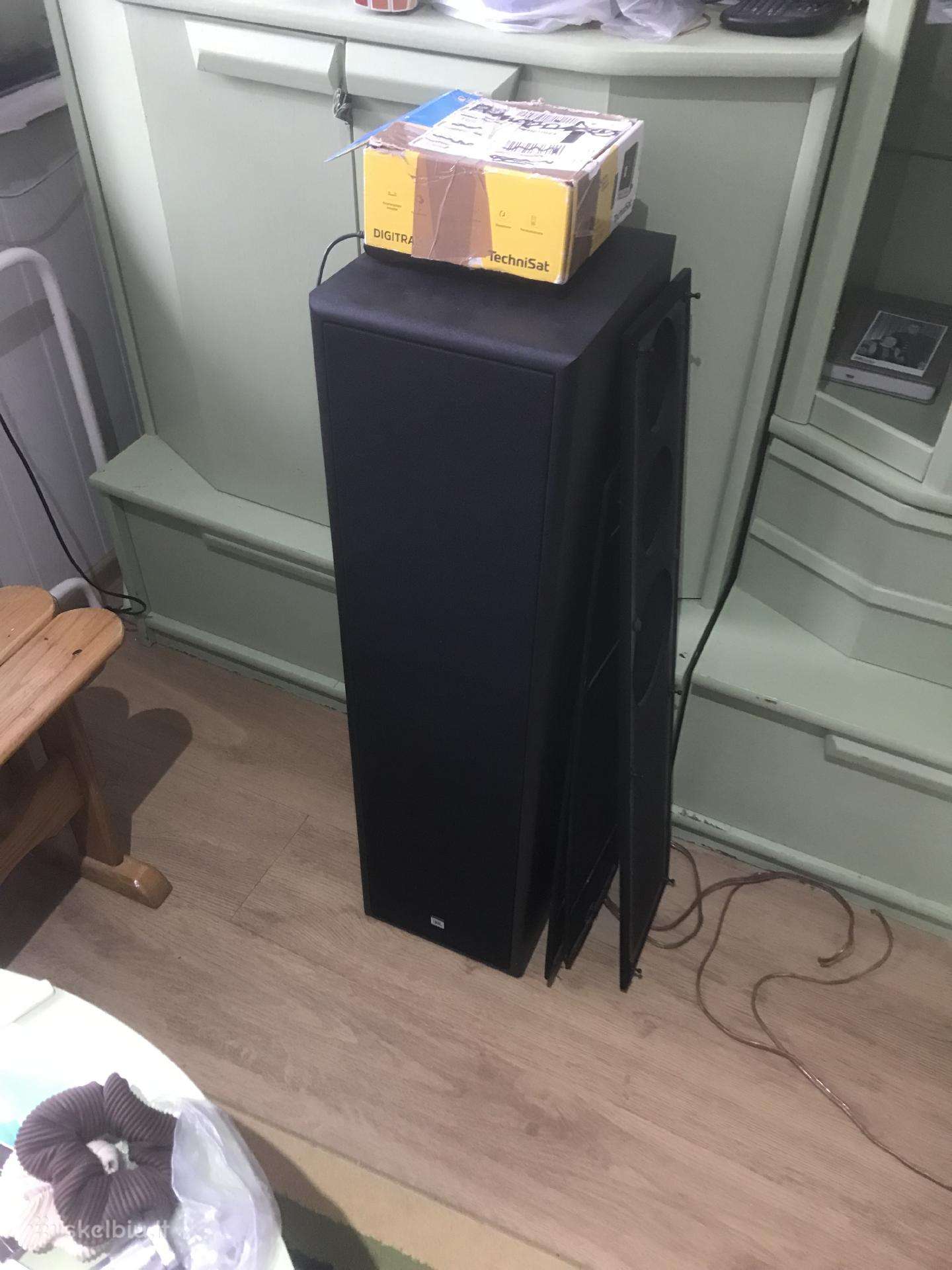 Parduodu koloneles Jbl