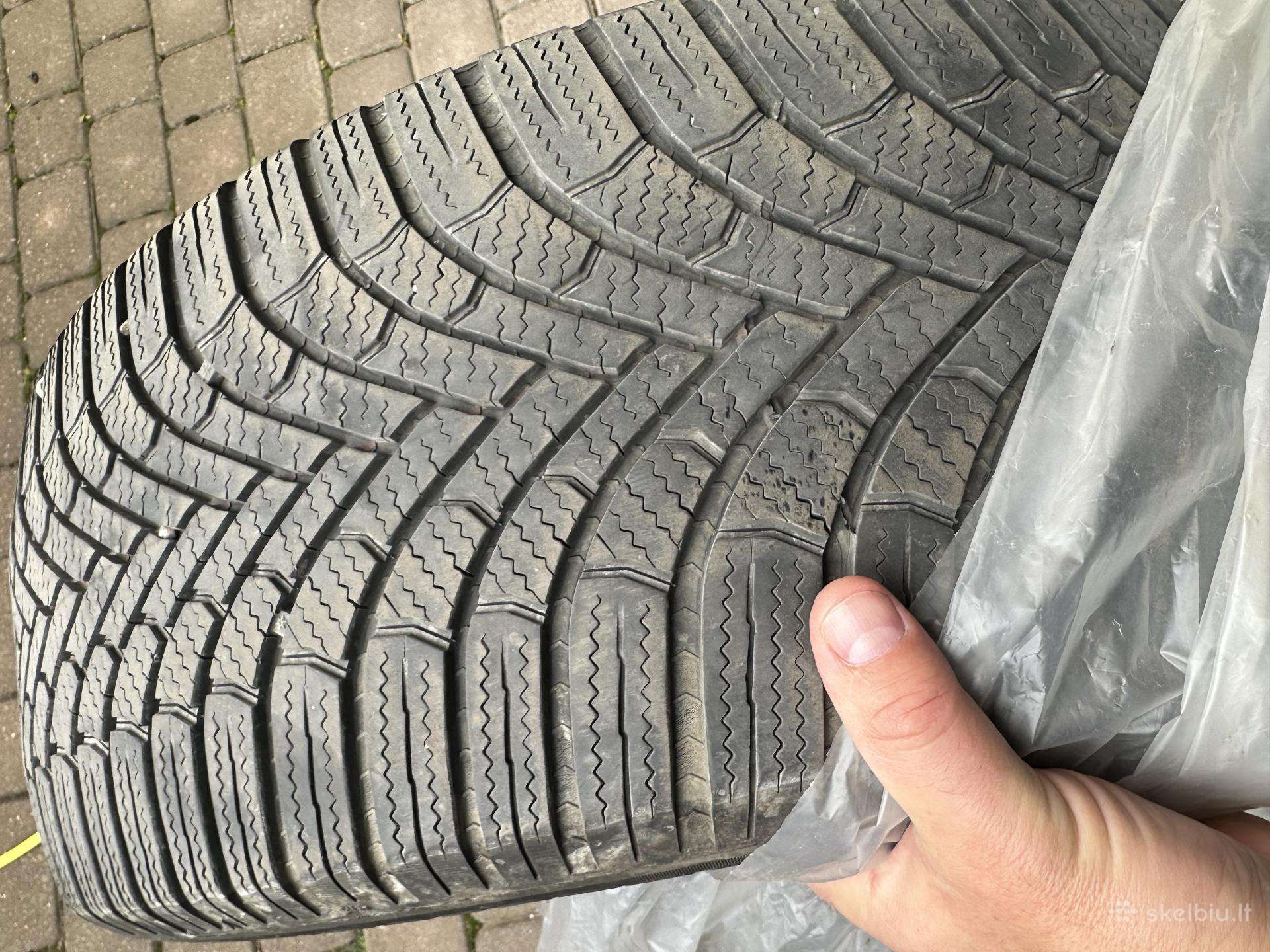 Bridgestone Blizzak 6 235/55/r19