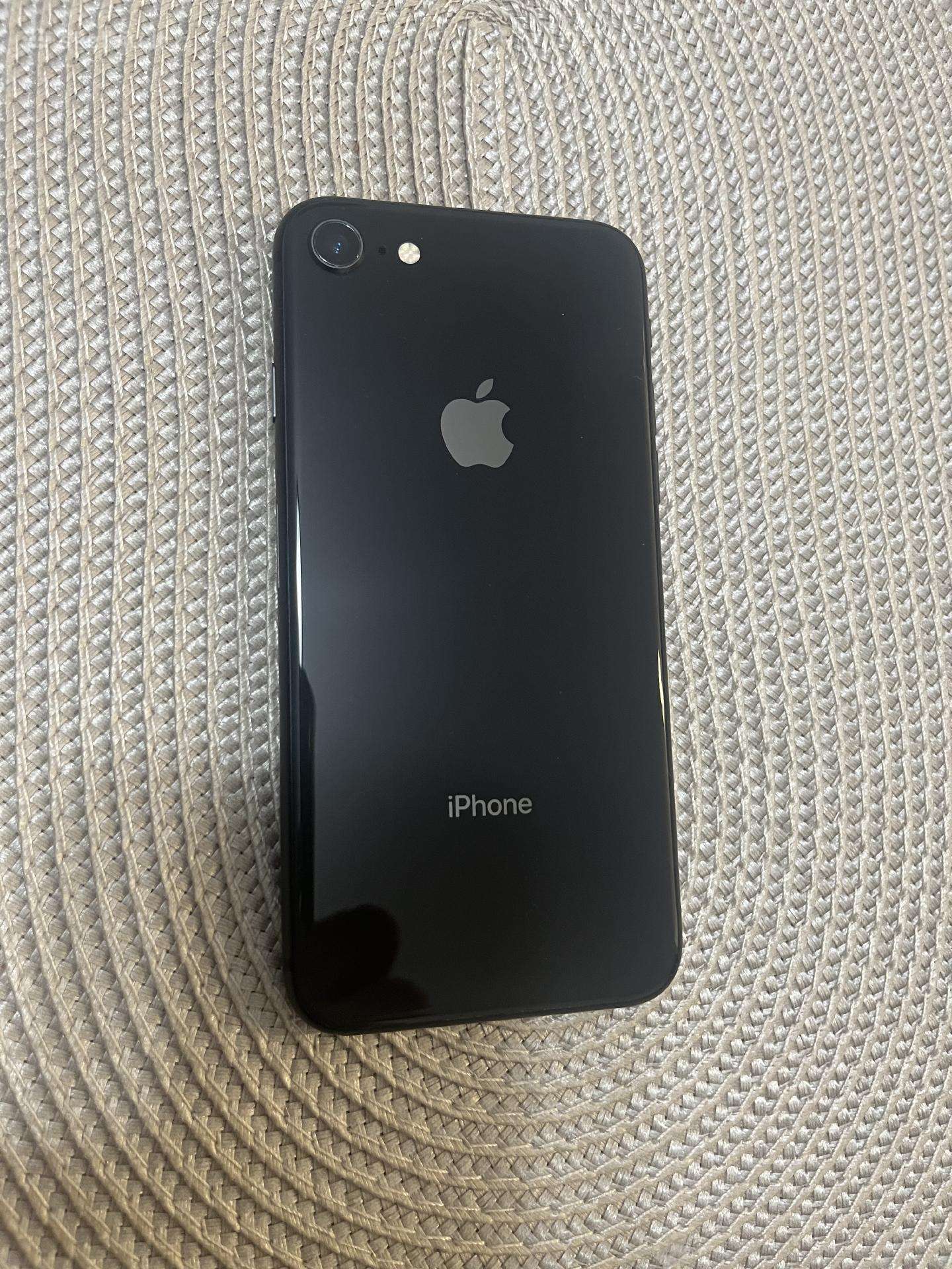 iPhone 8