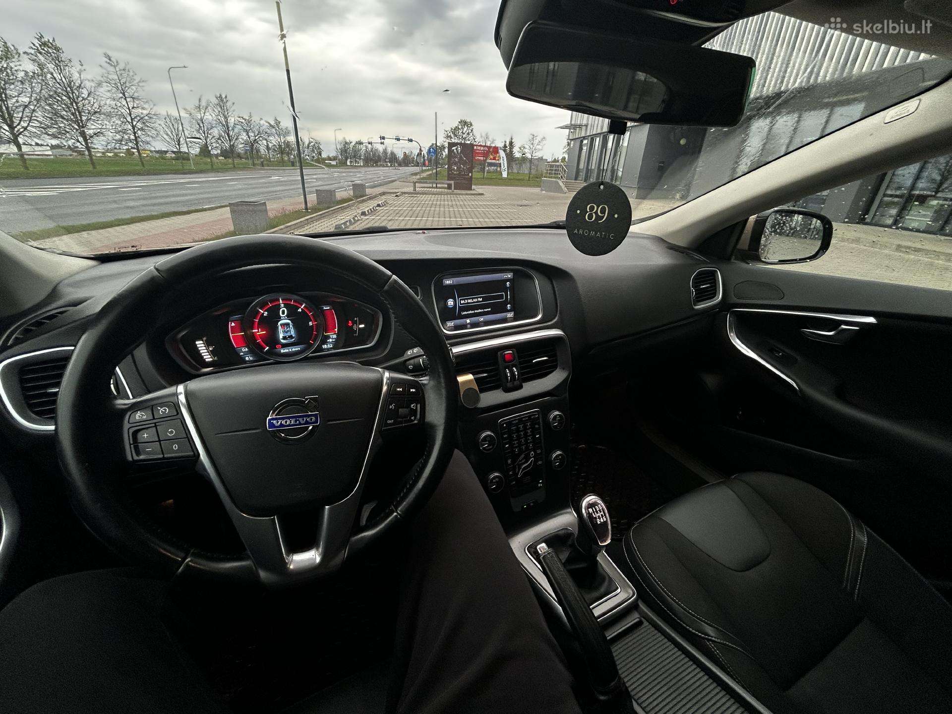 Volvo V40, 1.6 l., Хэтчбек