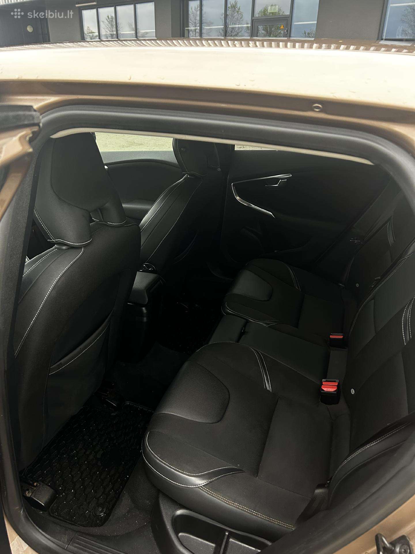 Volvo V40, 1.6 l., Хэтчбек
