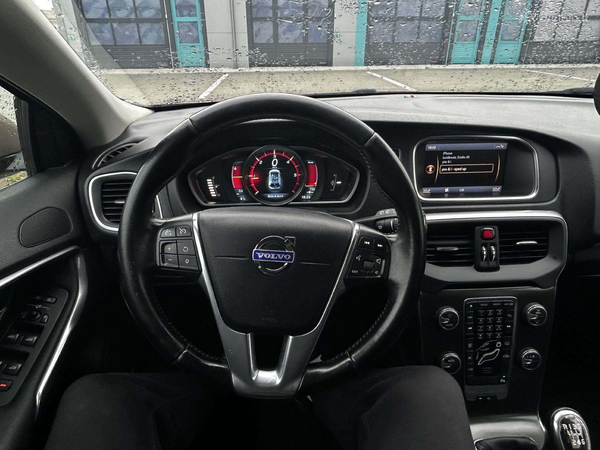Volvo V40, 1.6 l., Хэтчбек
