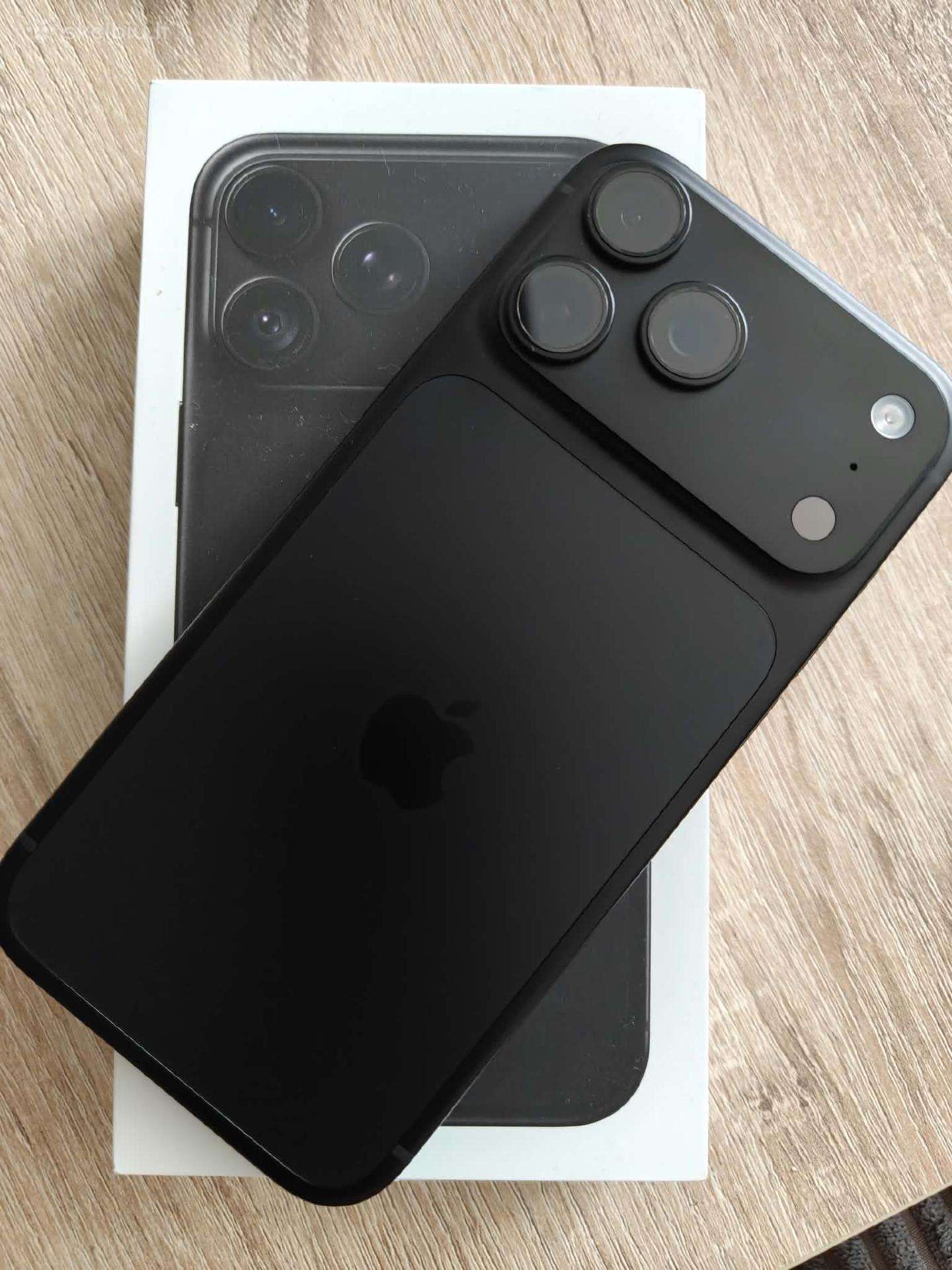 iPhone 18 Pro Max.black.256 GB.