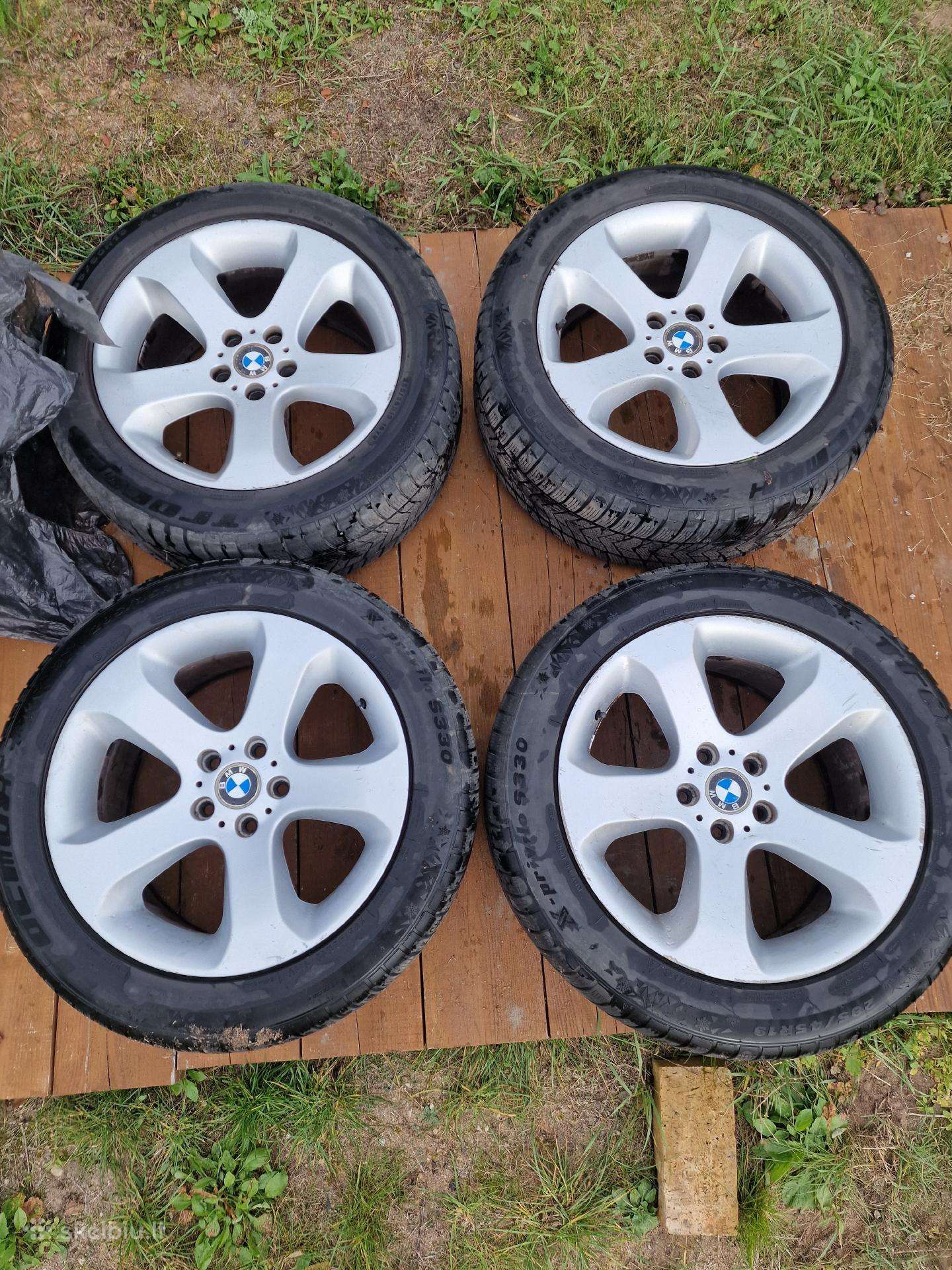 R19 skirtingu plociu bmw e53