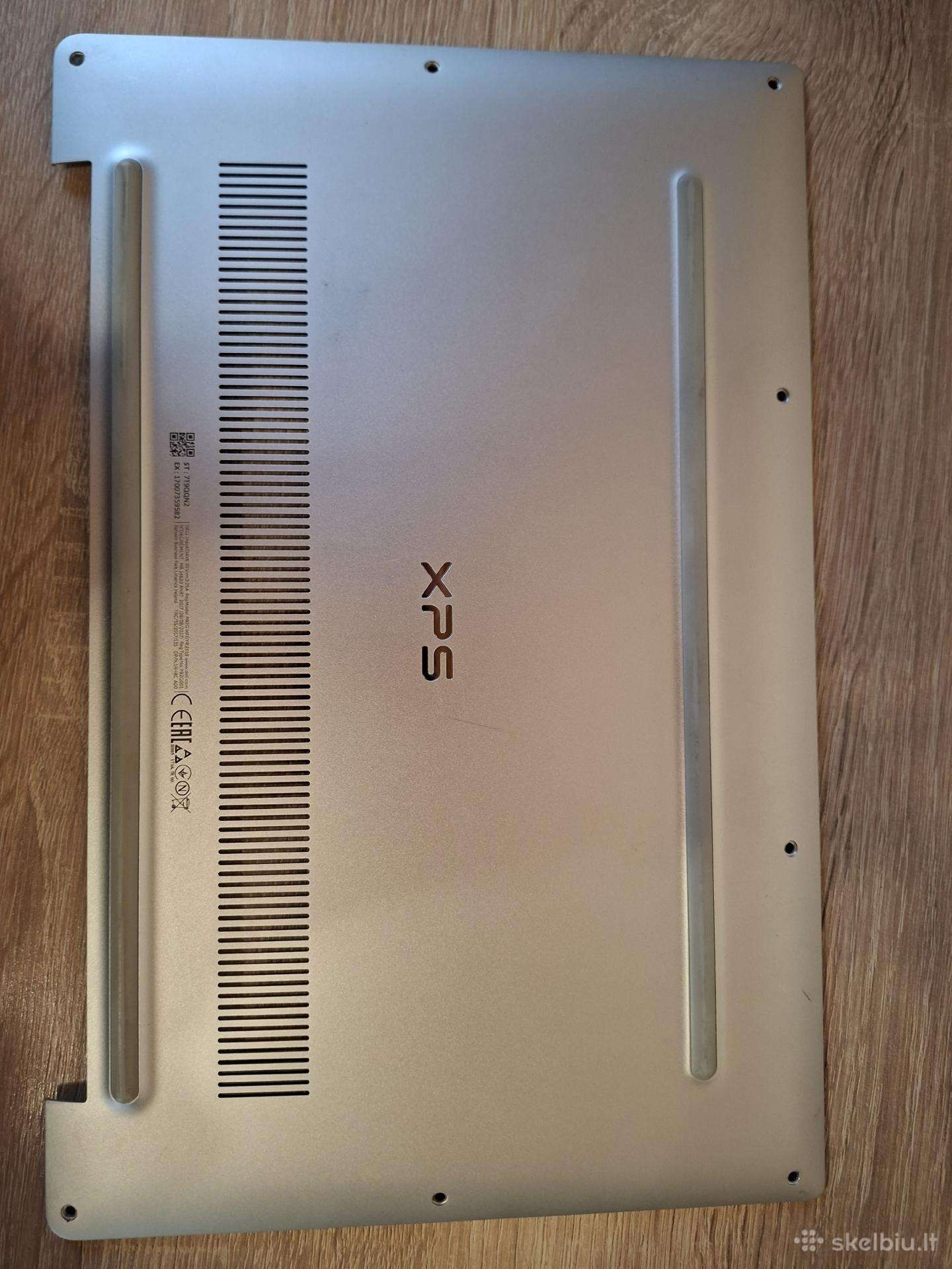Dell Xps P82g Galinis dangtis
