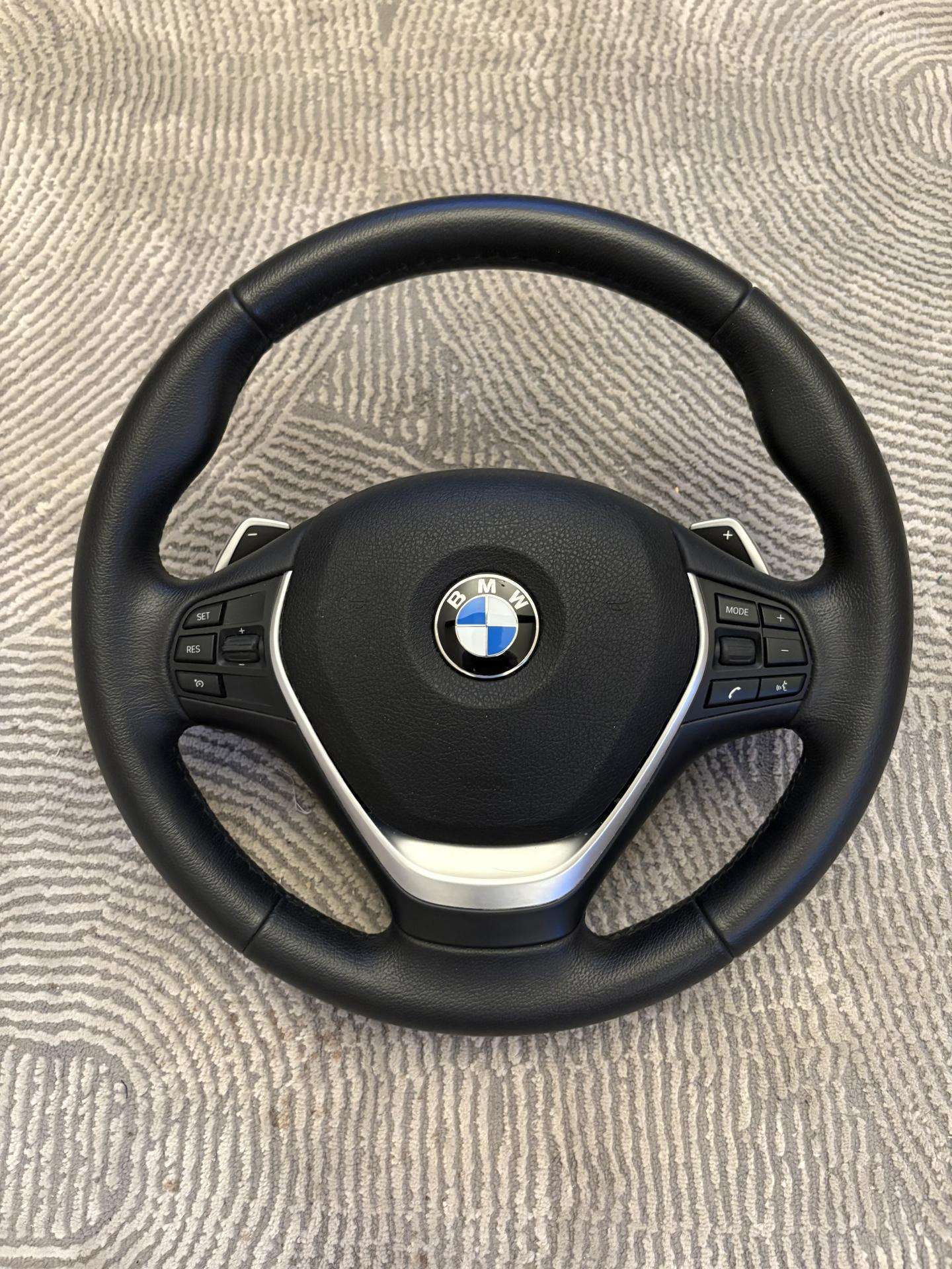 Bmw Sport Line vairas su bėgių perjungimo svirtelė