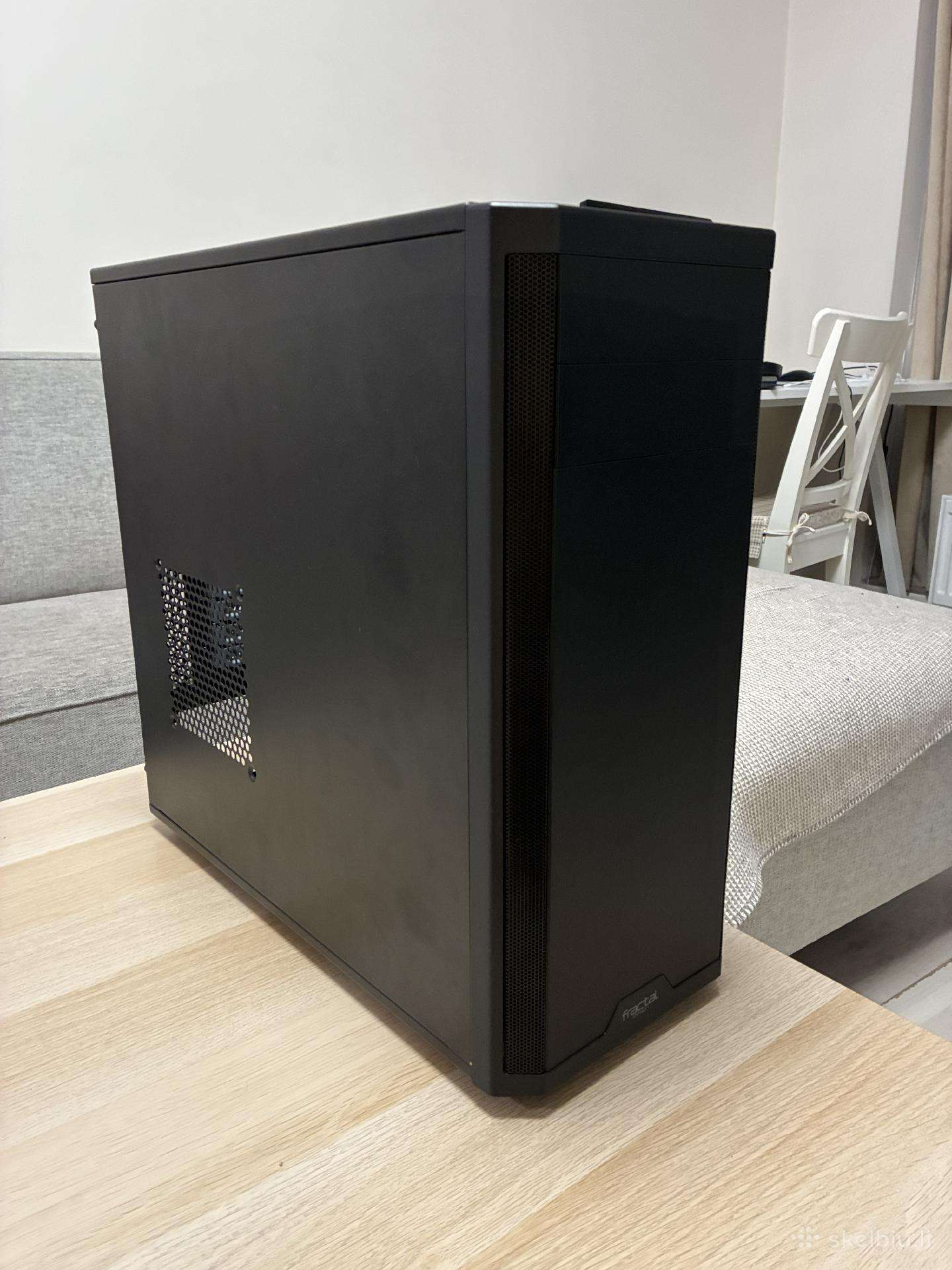 Fractal Design Core 2300 Atx