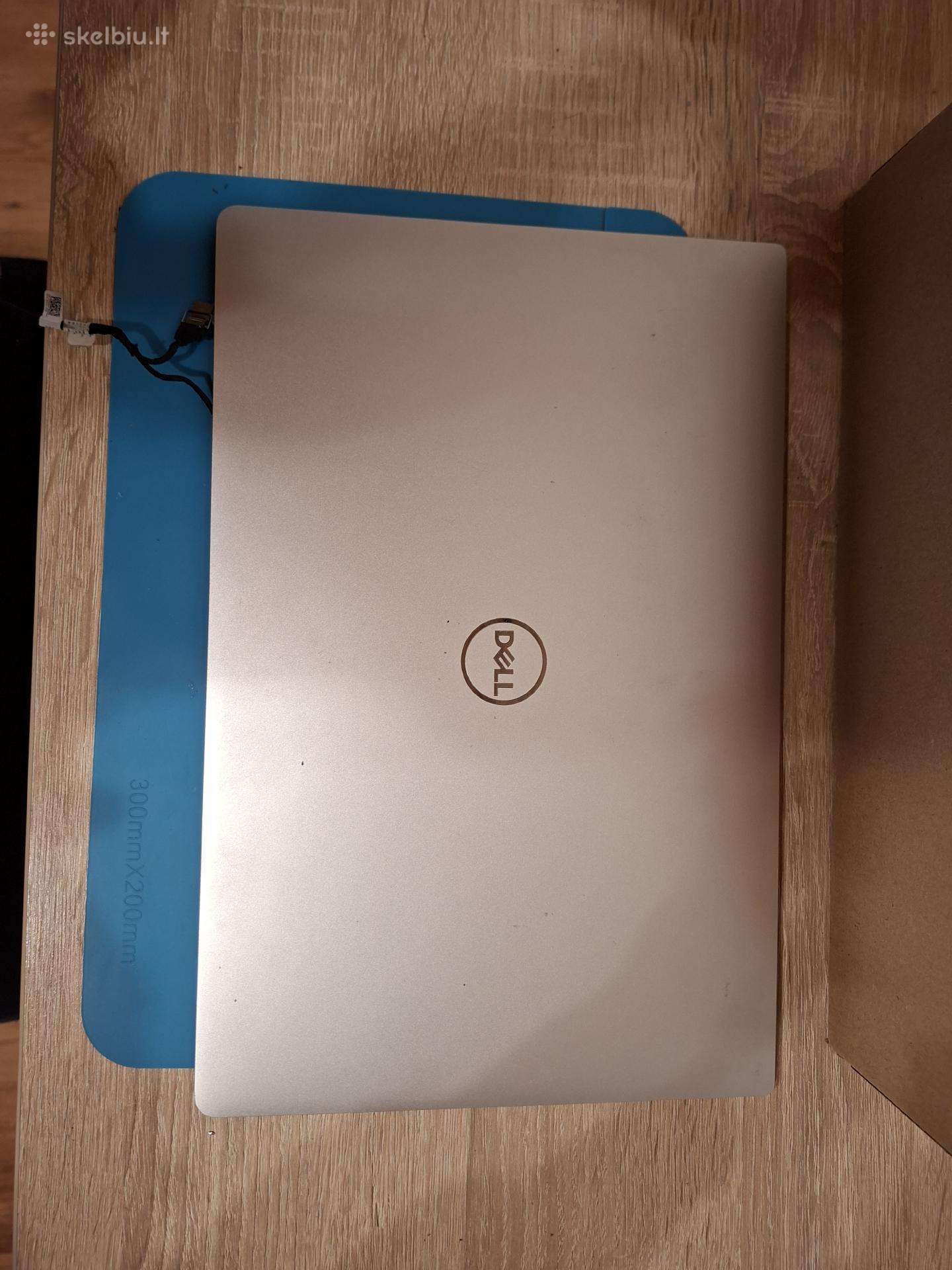 Dell Xps P82g Ekrano dangtis