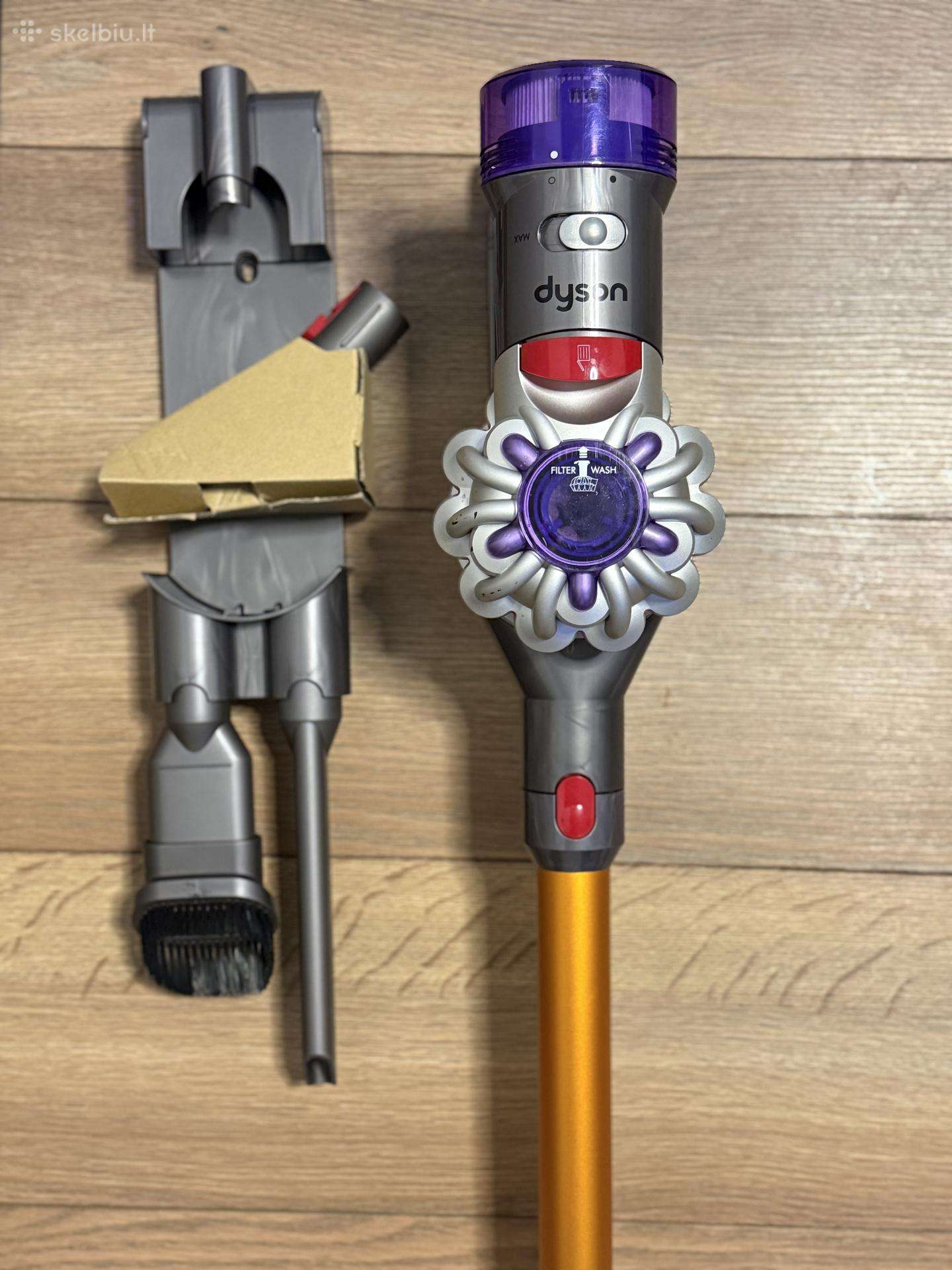 Dyson v8