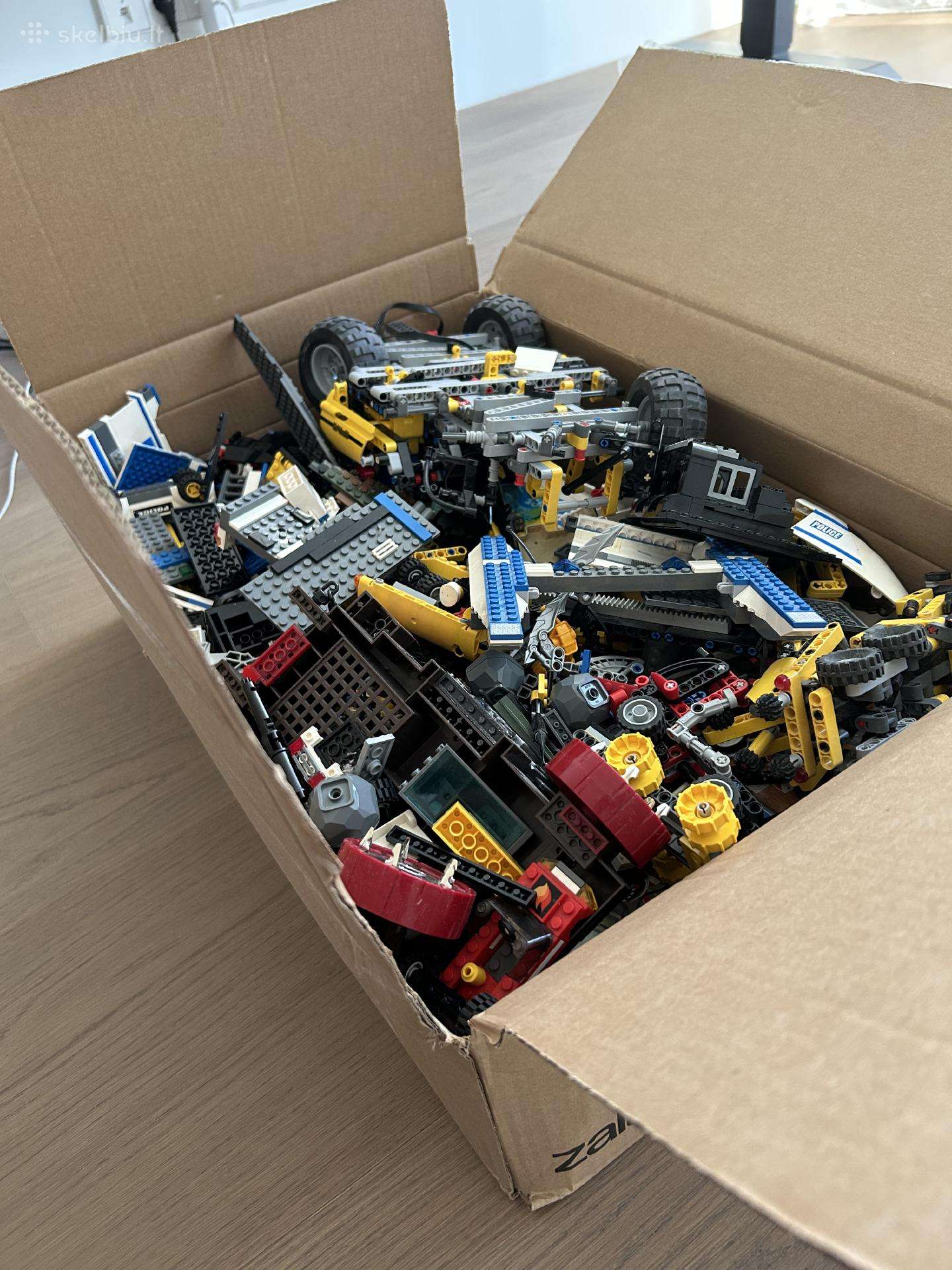 Lego konstruktorių dėžė