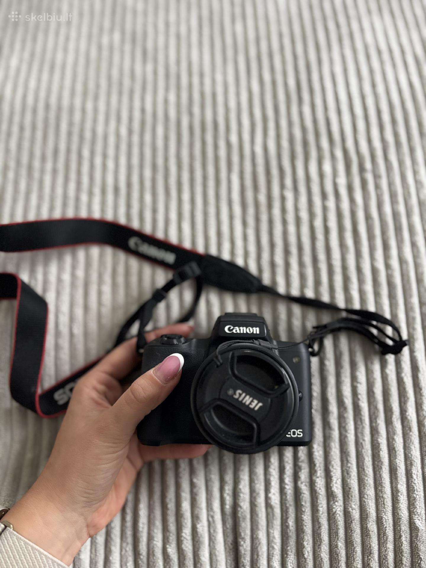 Canon EOS M50 fotoaparatas