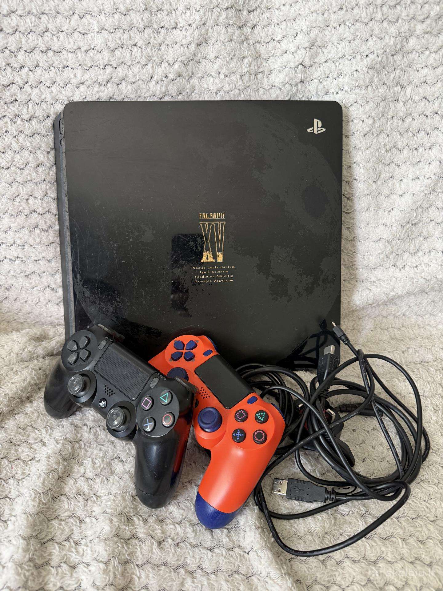 Ps4 Final Fantasy XV Luna Edition konsolė