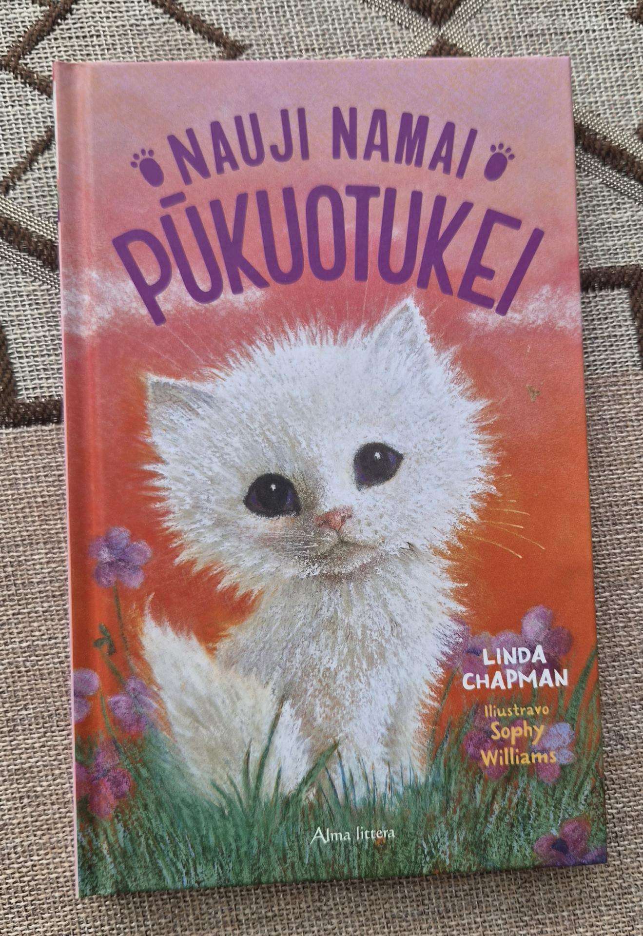 Knyga vaikam. Nauji namai Pūkuotukei