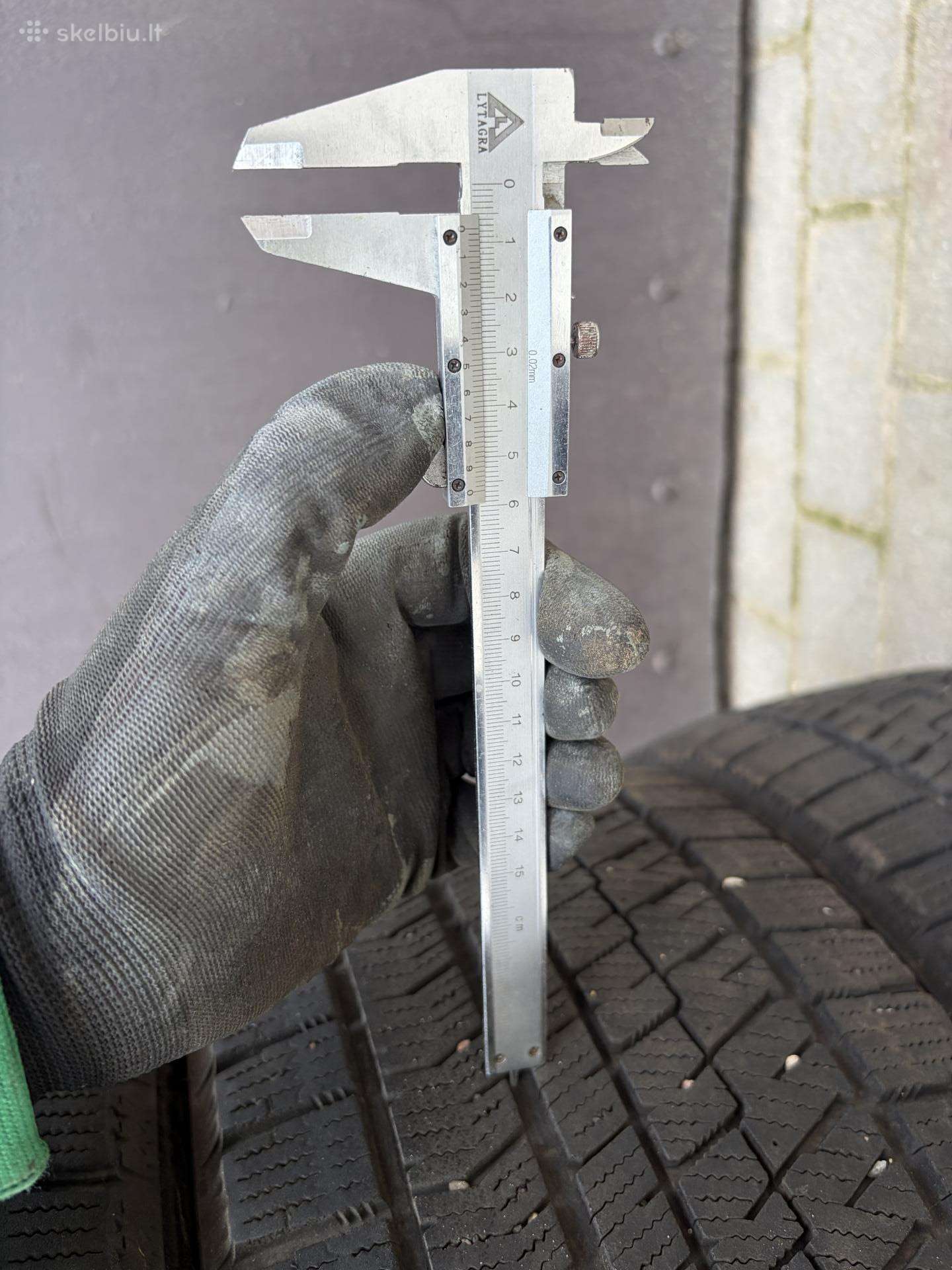 Bridgestone, зимние 235/45 R17