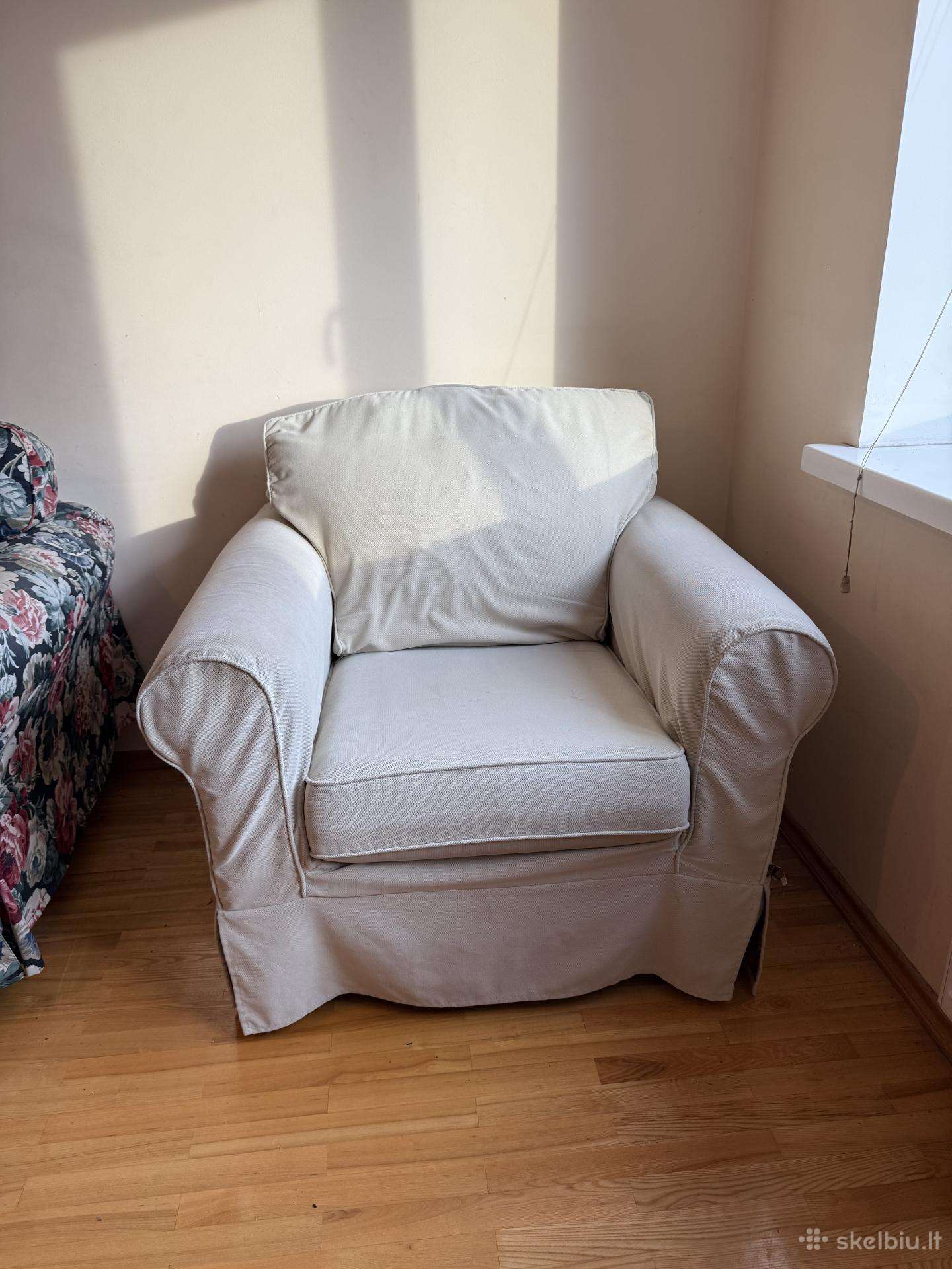 Kreminis Ikea Ektorp fotelis krėslas