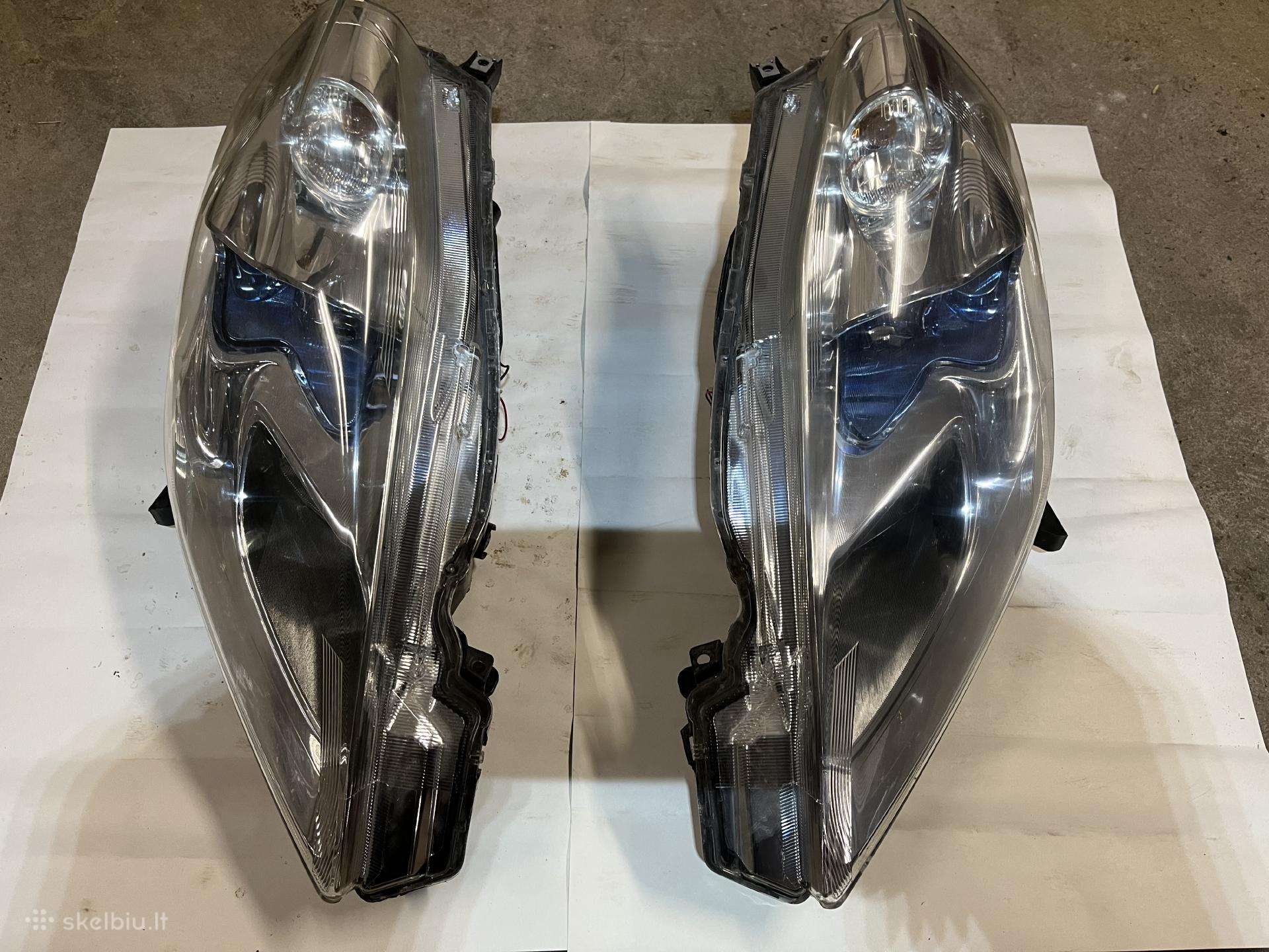 Nissan Leaf žibintai