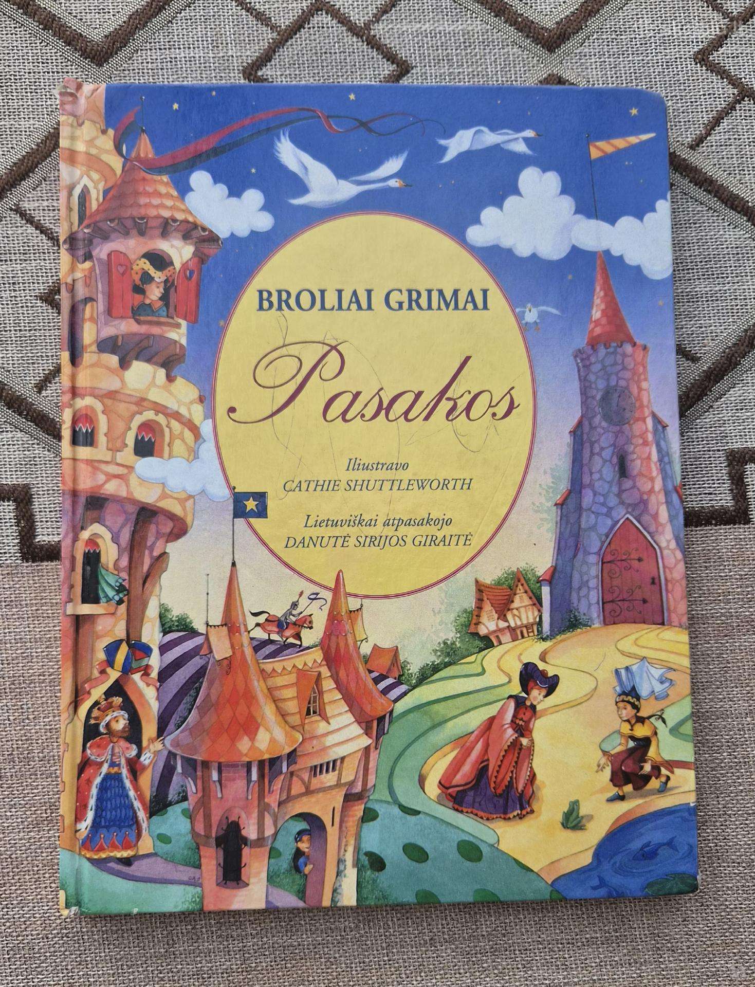 Knyga vaikams. Broliai Grimai. Pasakos