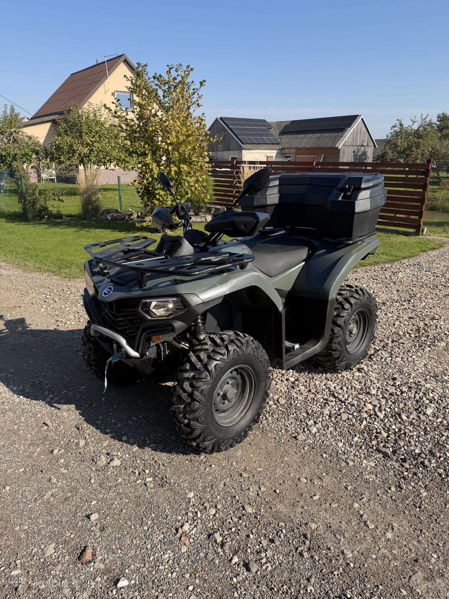 2022 metų keturratis CF moto Force 450