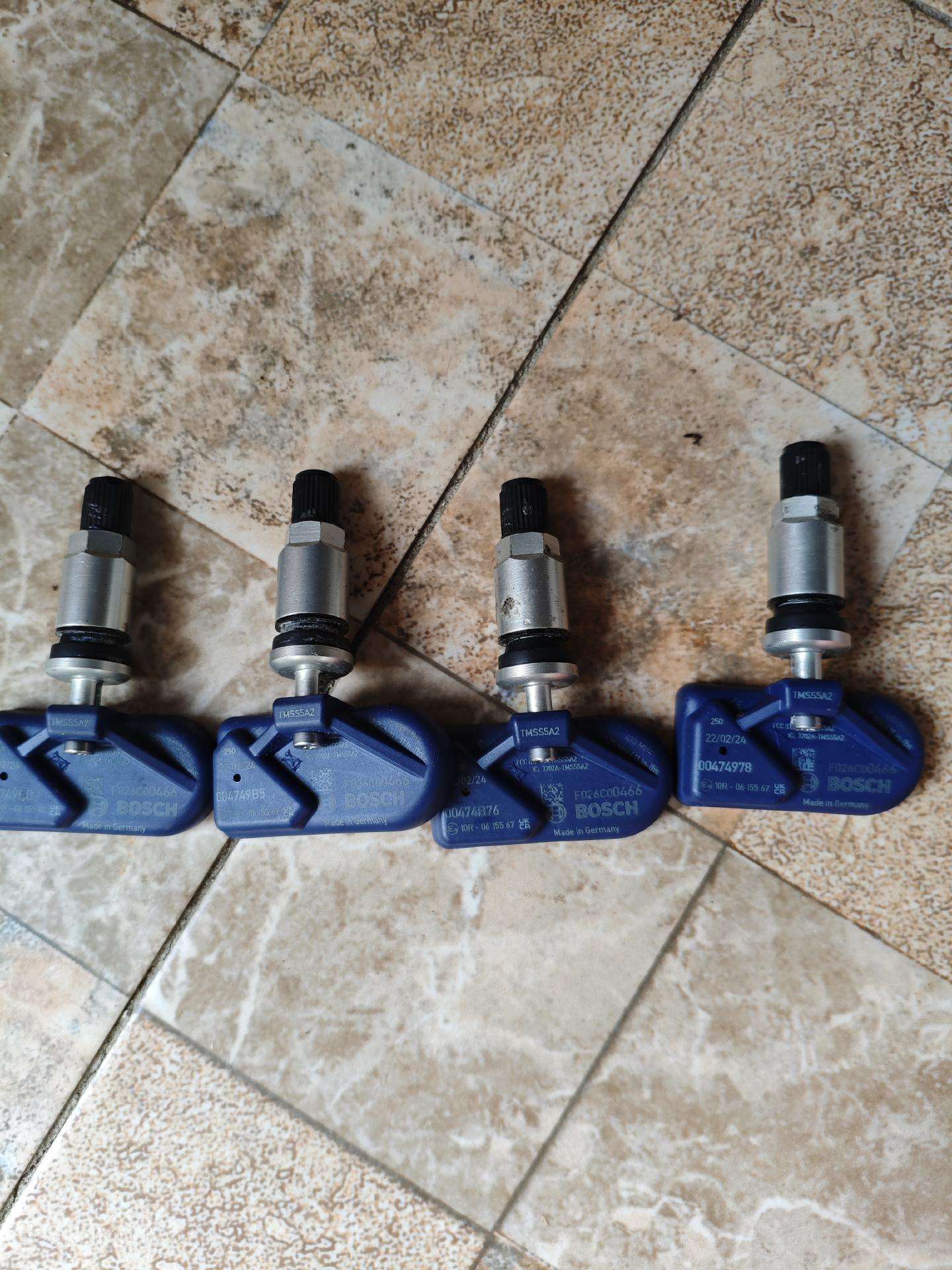 Bosch Tpms davikliai 4vnt.