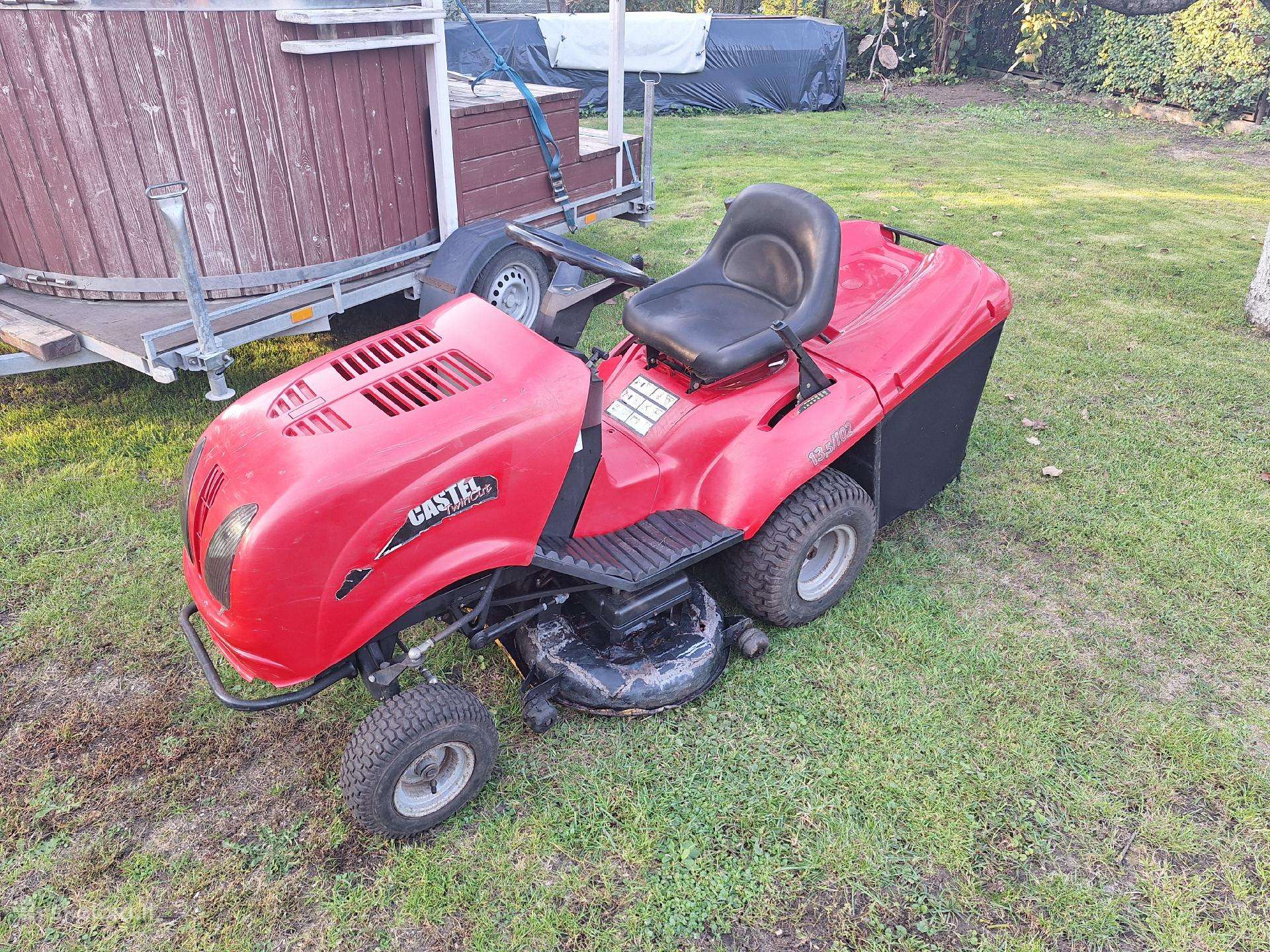 Sodo traktoriukas Castelgarden 13.5hp