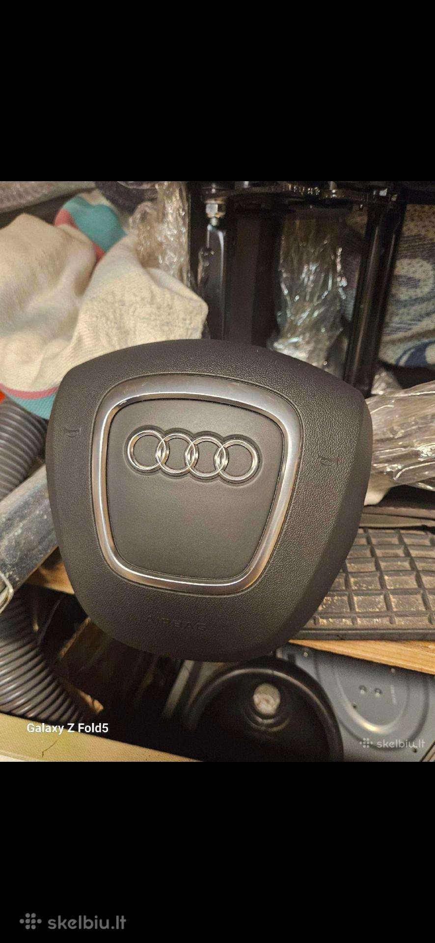 Audi Q5(2010m.) vairo pagalvė