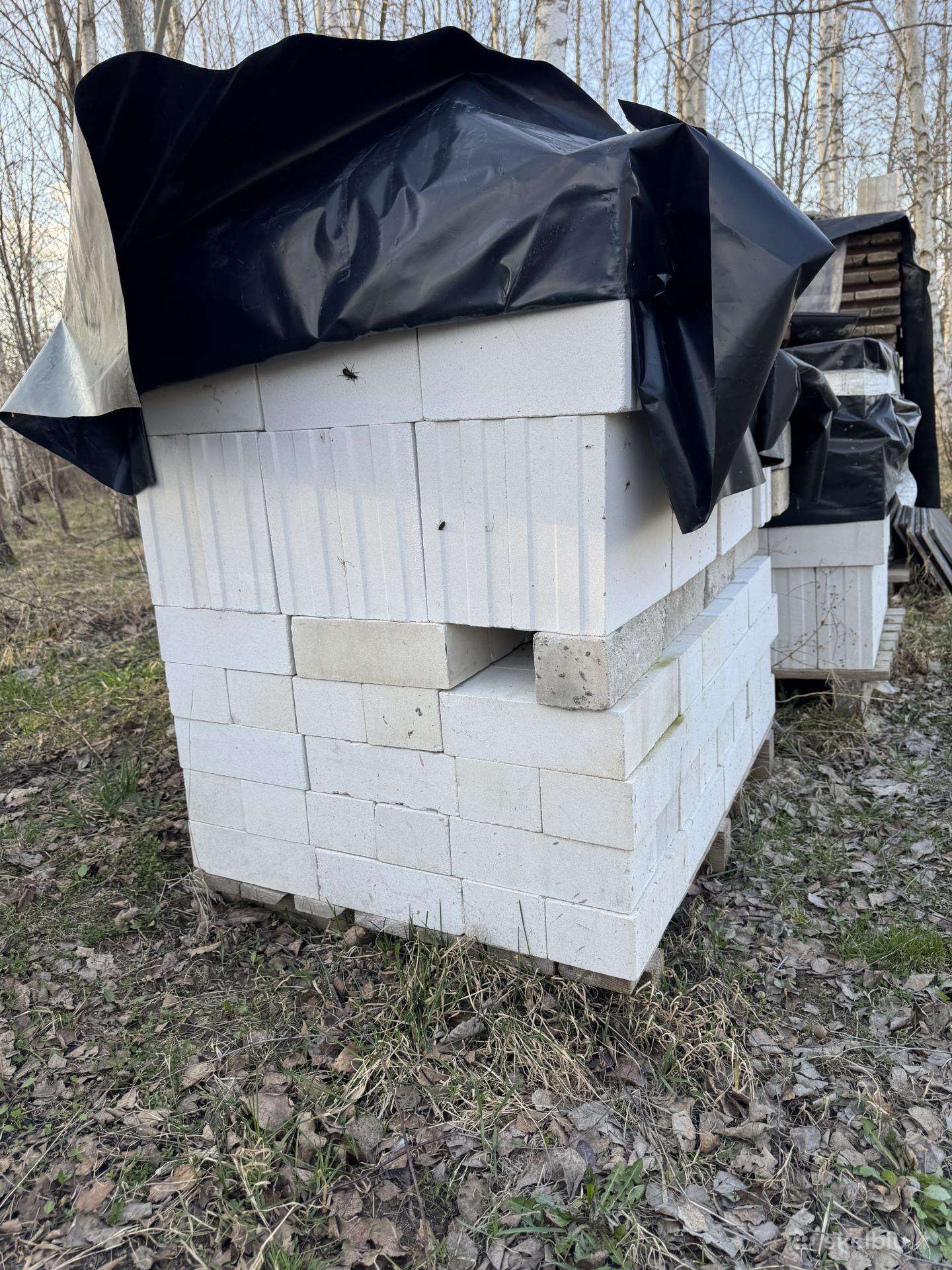 Silikatiniai blokeliai ir plytos (likučiai)