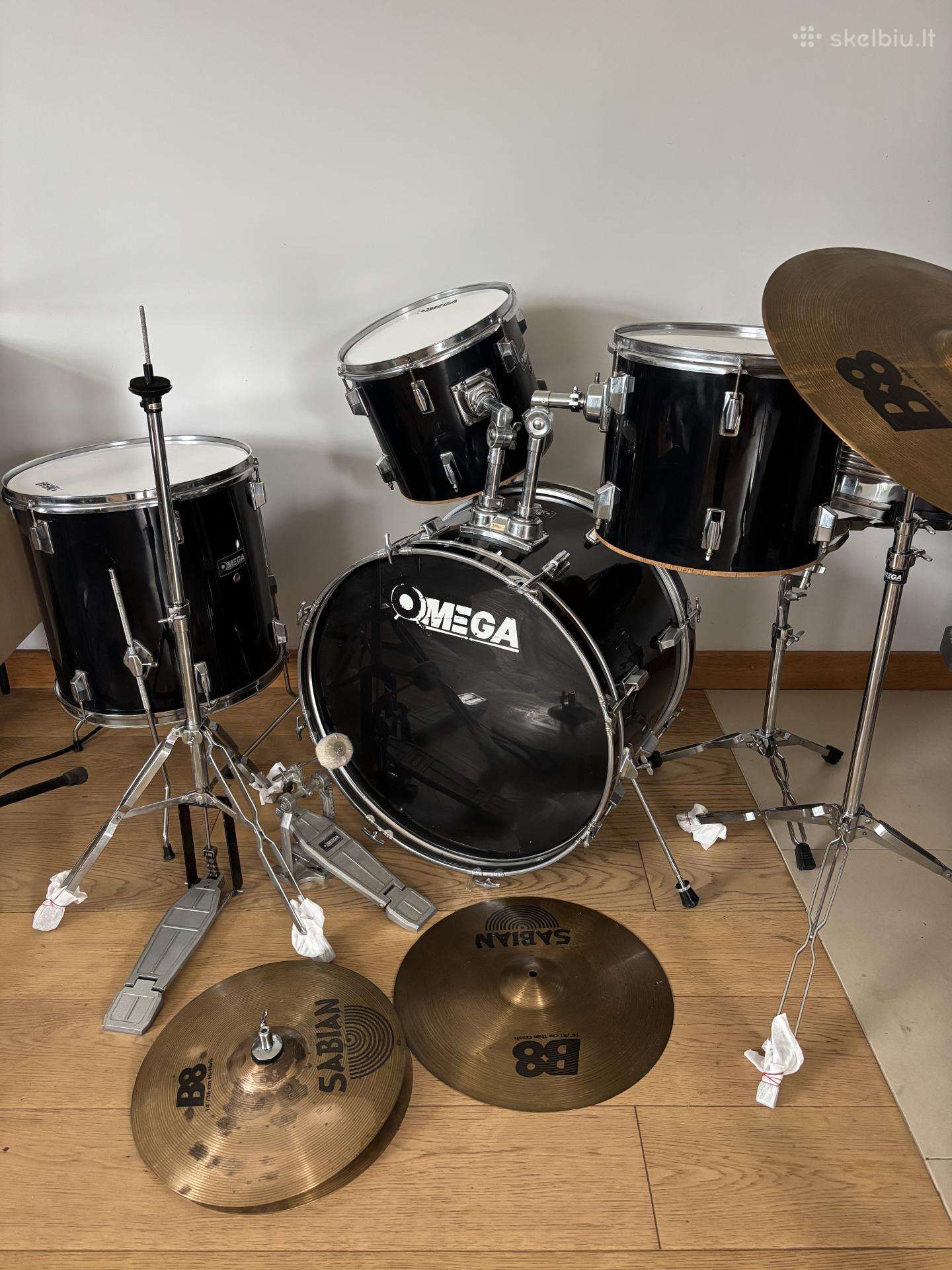 “Mega būgnai, “sabian lėkštės